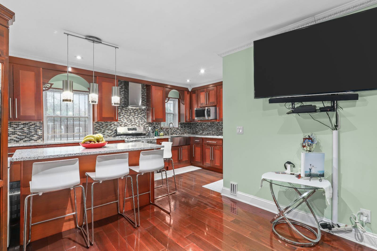 #9 photo, 2764 Bouck Ave, Bronx , NY 10469