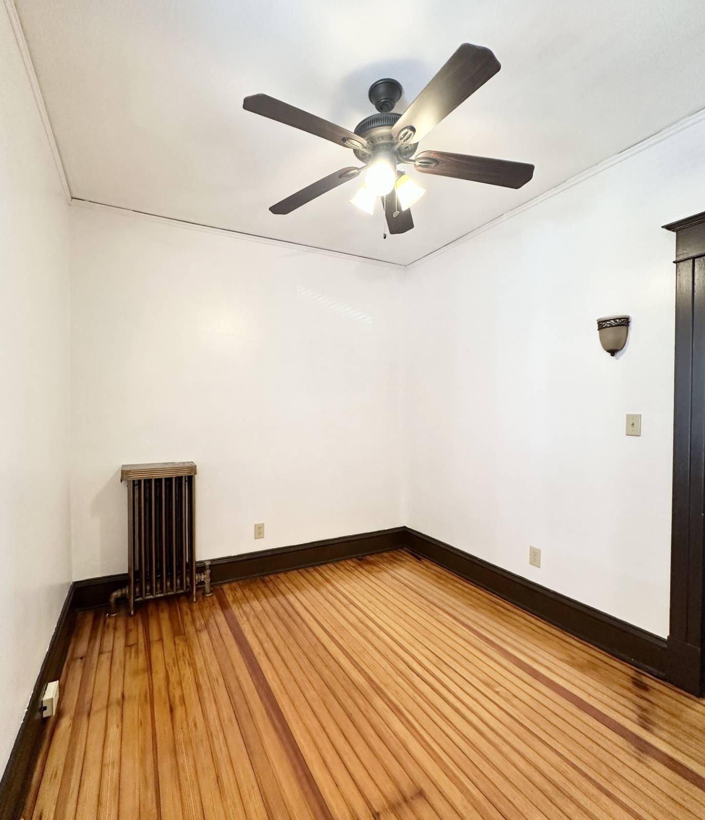 #13 photo, 423 Hamilton St, #Floor 1, Albany , NY 12203