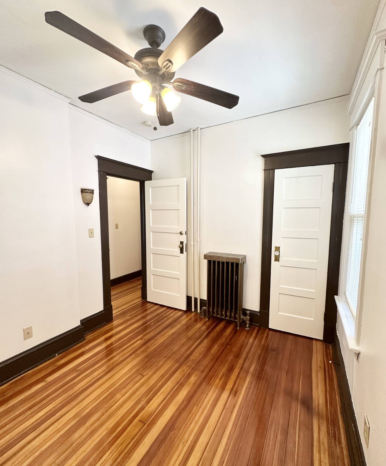 #14 photo, 423 Hamilton St, #Floor 1, Albany , NY 12203