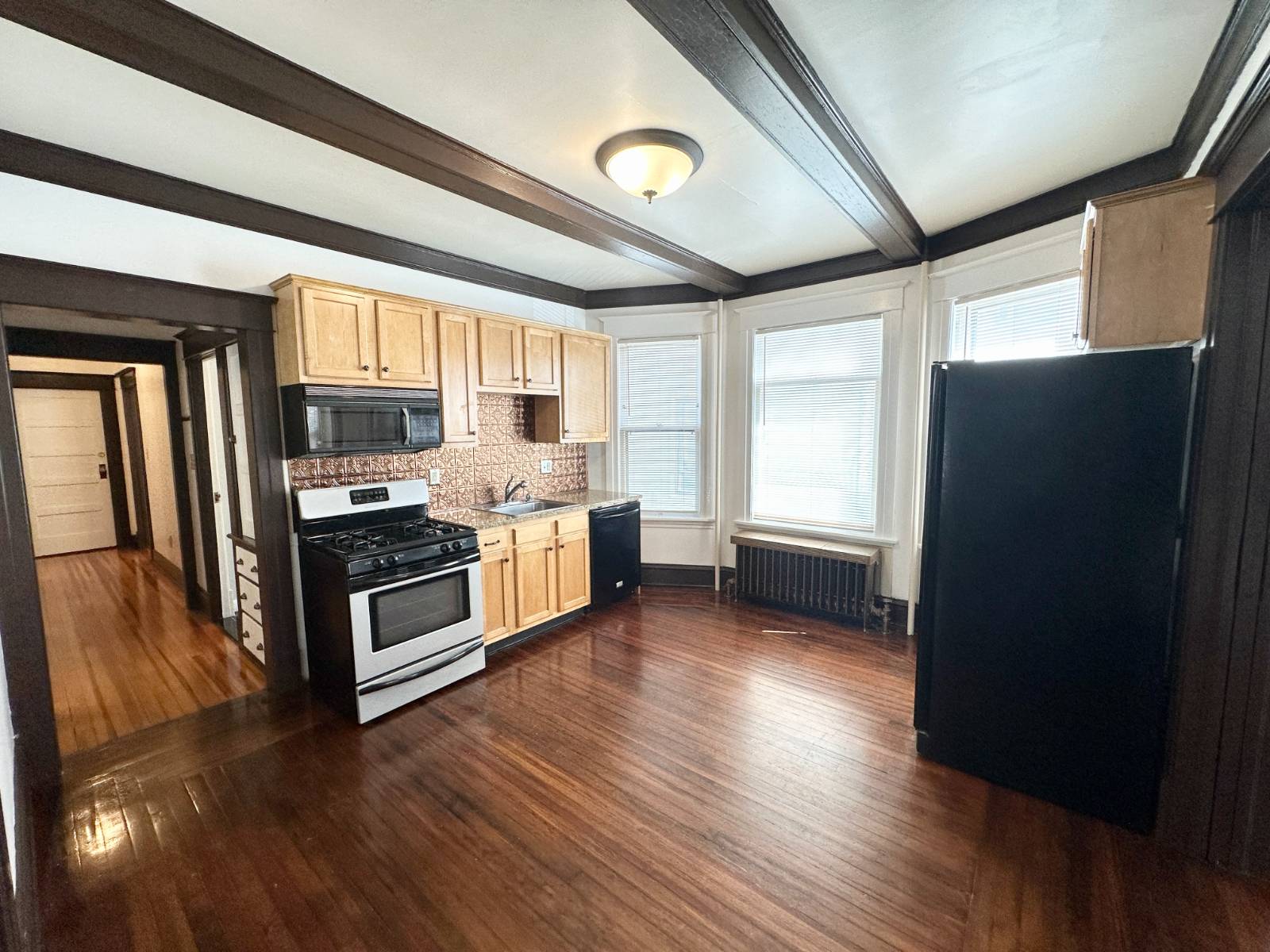 #2 photo, 423 Hamilton St, #Floor 1, Albany , NY 12203