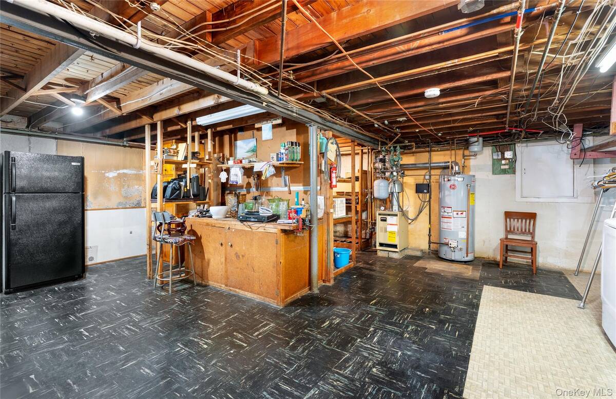 #23 photo, 9 Eaton Road, Syosset , NY 11791