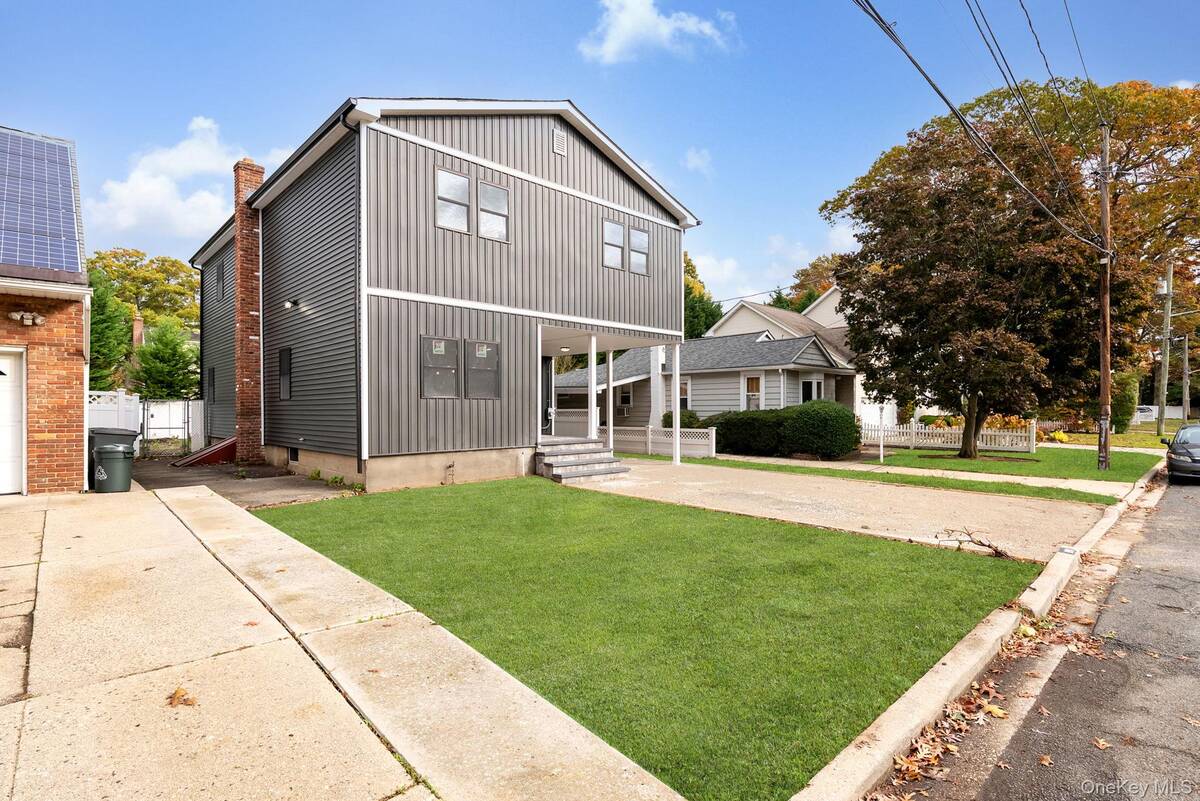 #1 photo, 1911 Carroll Avenue, Merrick , NY 11566