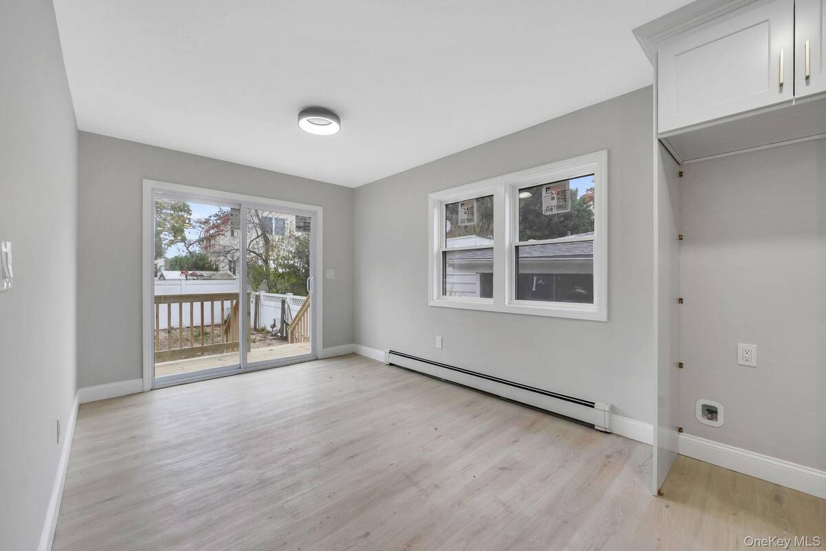 #10 photo, 1911 Carroll Avenue, Merrick , NY 11566