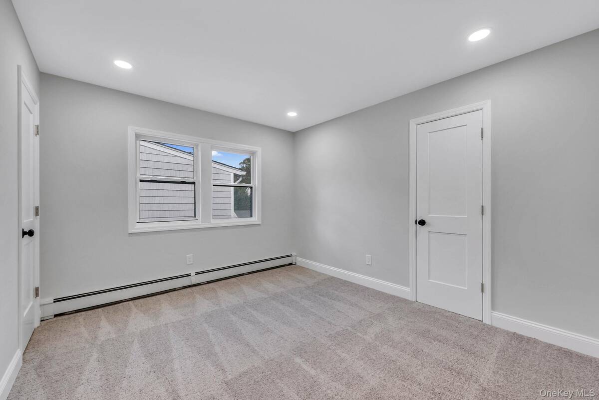 #23 photo, 1911 Carroll Avenue, Merrick , NY 11566