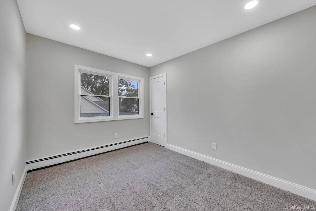 #27 photo, 1911 Carroll Avenue, Merrick , NY 11566