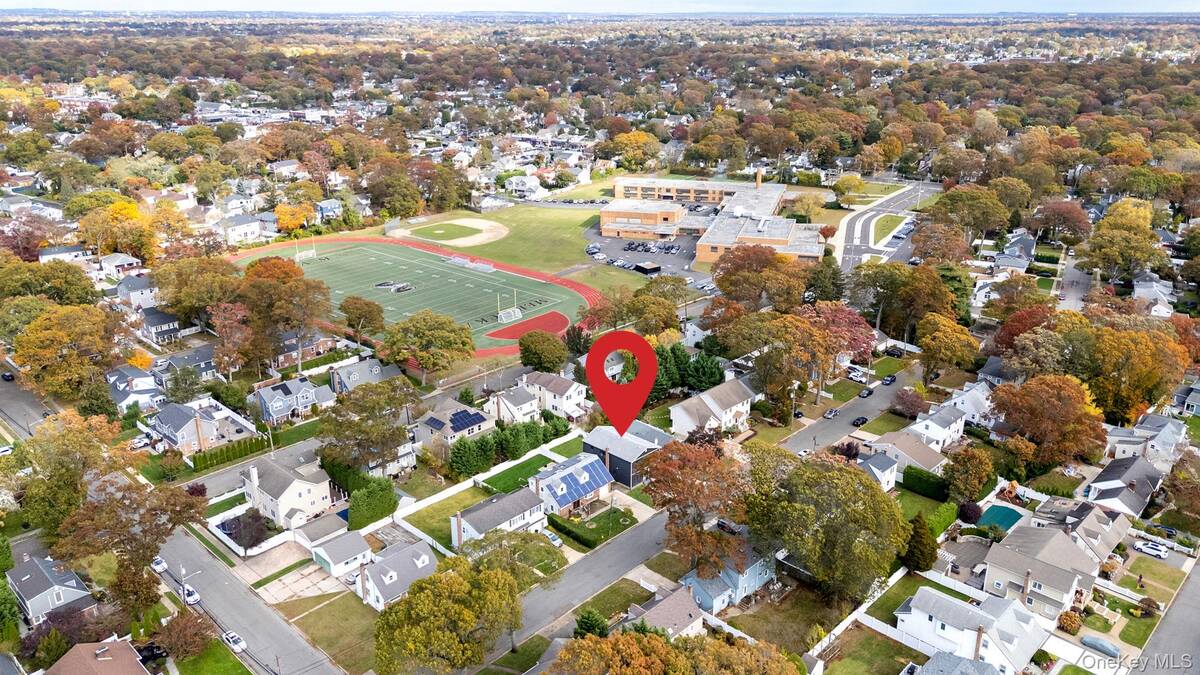 #33 photo, 1911 Carroll Avenue, Merrick , NY 11566