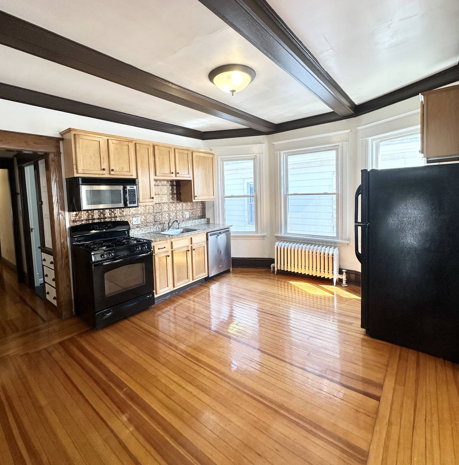 #3 photo, 423 Hamilton St, #Floor 2, Albany , NY 12203