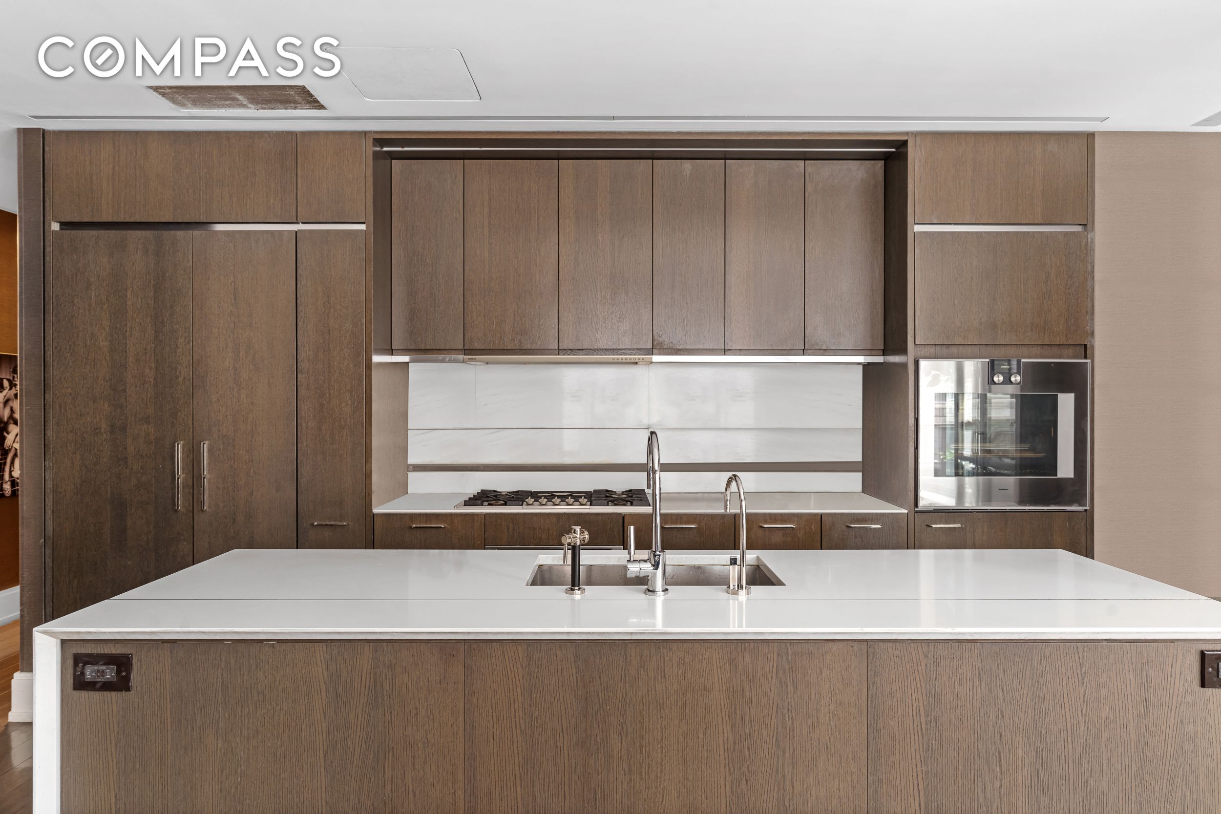 #6 photo, 301 E 50th Street, Midtown East , NY 10022