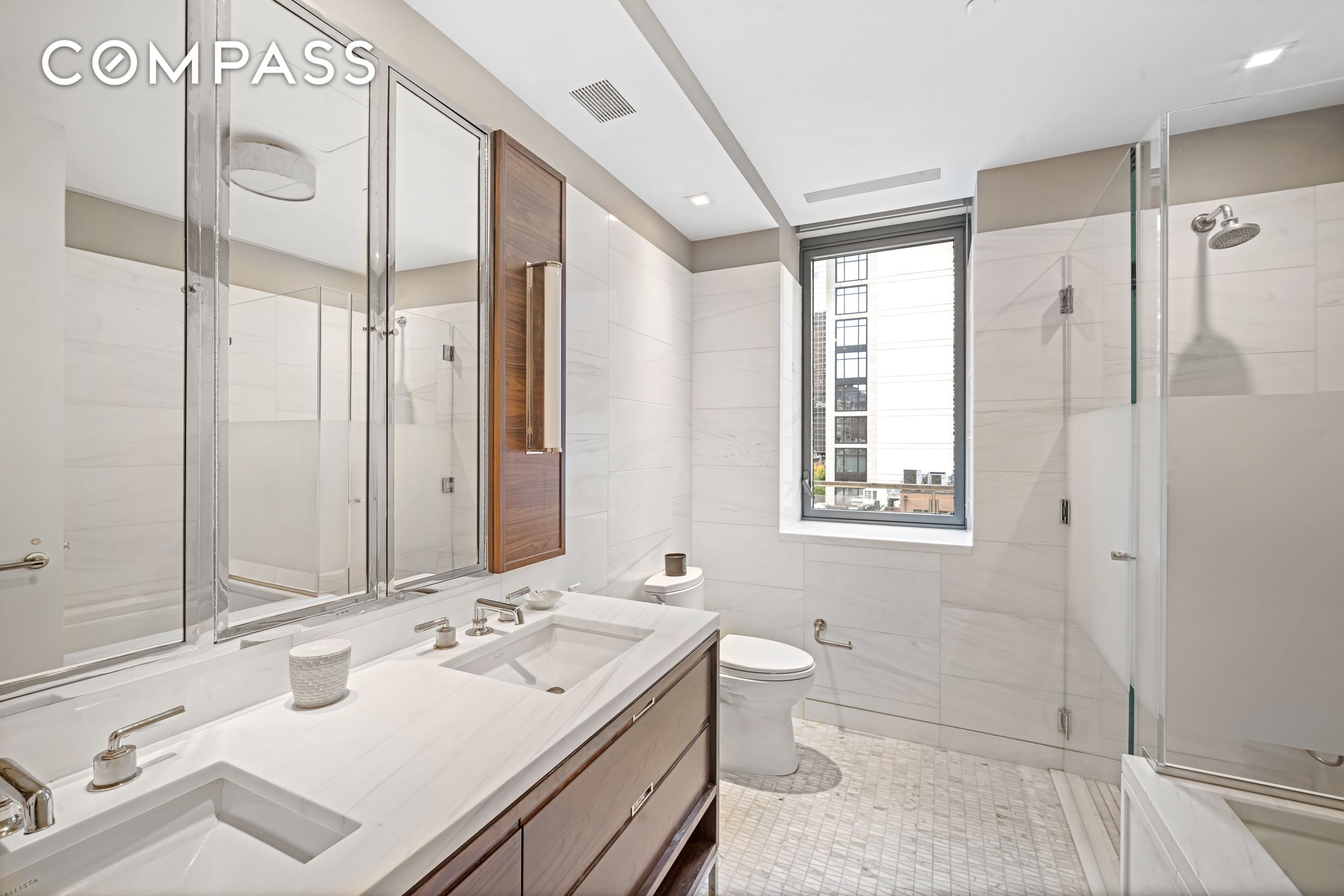 #8 photo, 301 E 50th Street, Midtown East , NY 10022