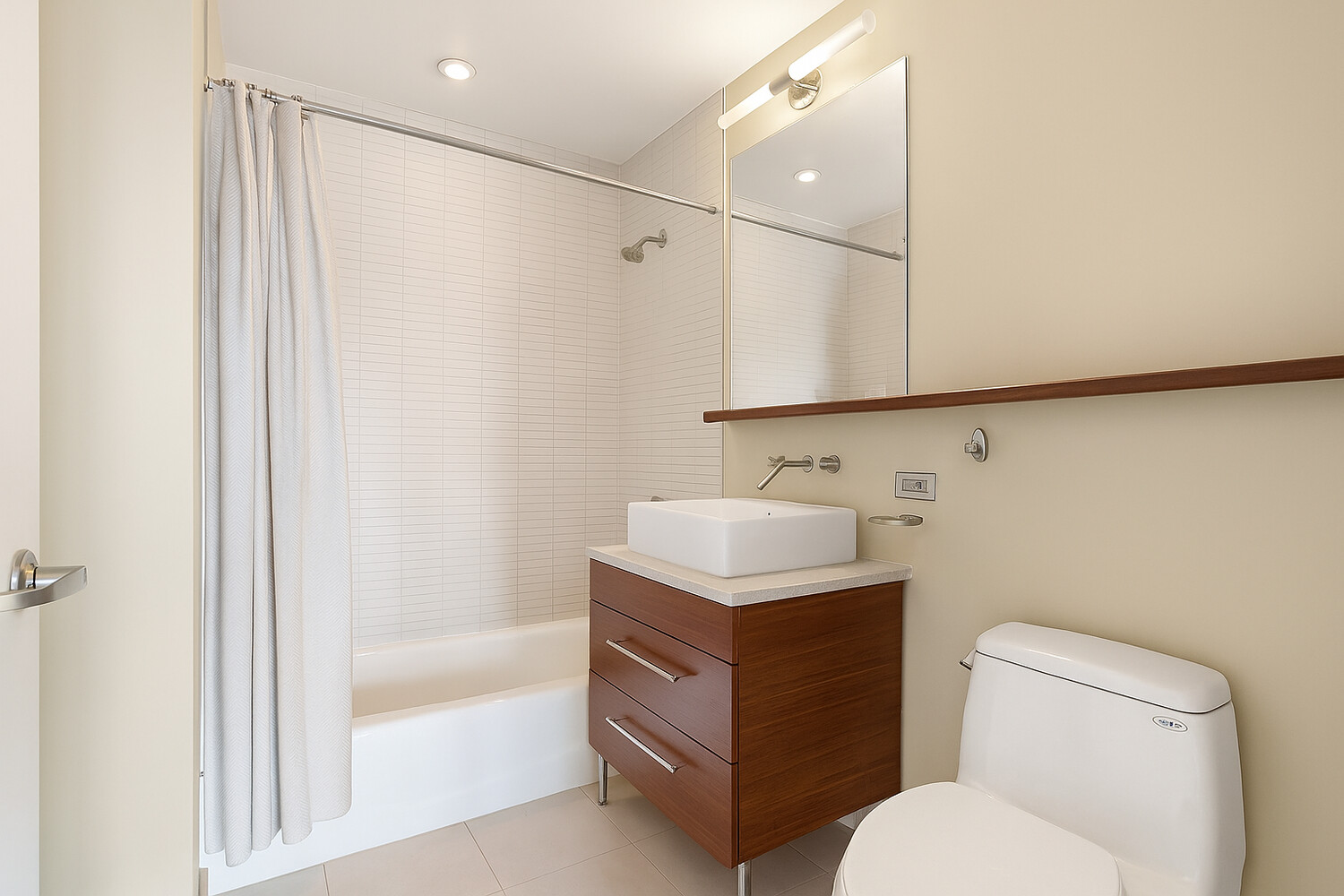 #6 photo, 225 W 60TH Street, Lincoln Square , NY 10023