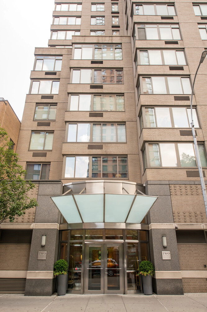 #3 photo, 2 COLUMBUS Avenue, Lincoln Square , NY 10023