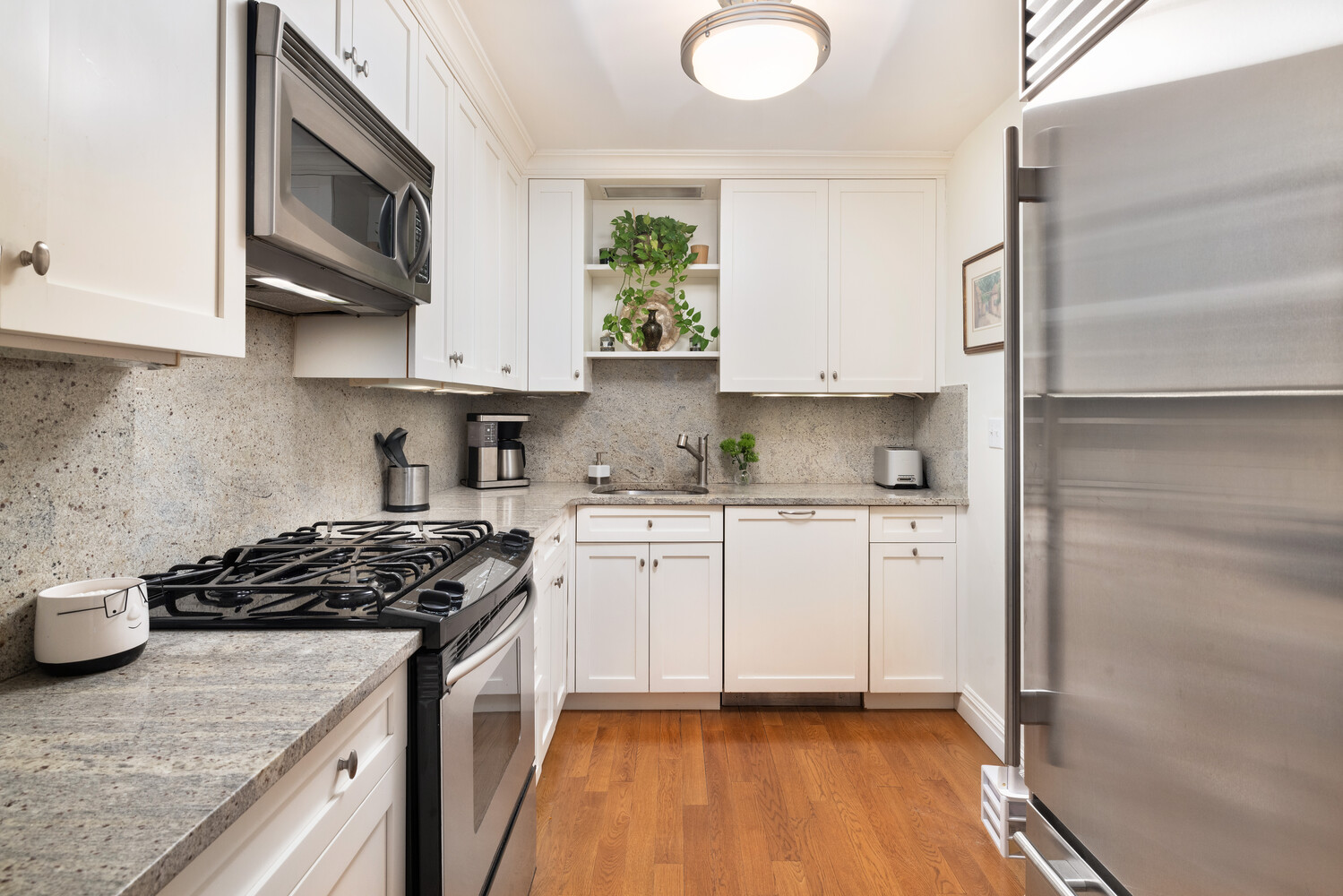 #4 photo, 15 W 72ND Street, Upper West Side , NY 10023