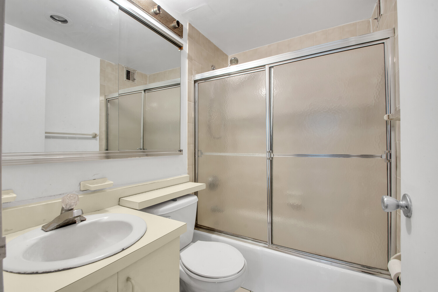 #8 photo, 414 W 54TH Street, Hells Kitchen , NY 10019