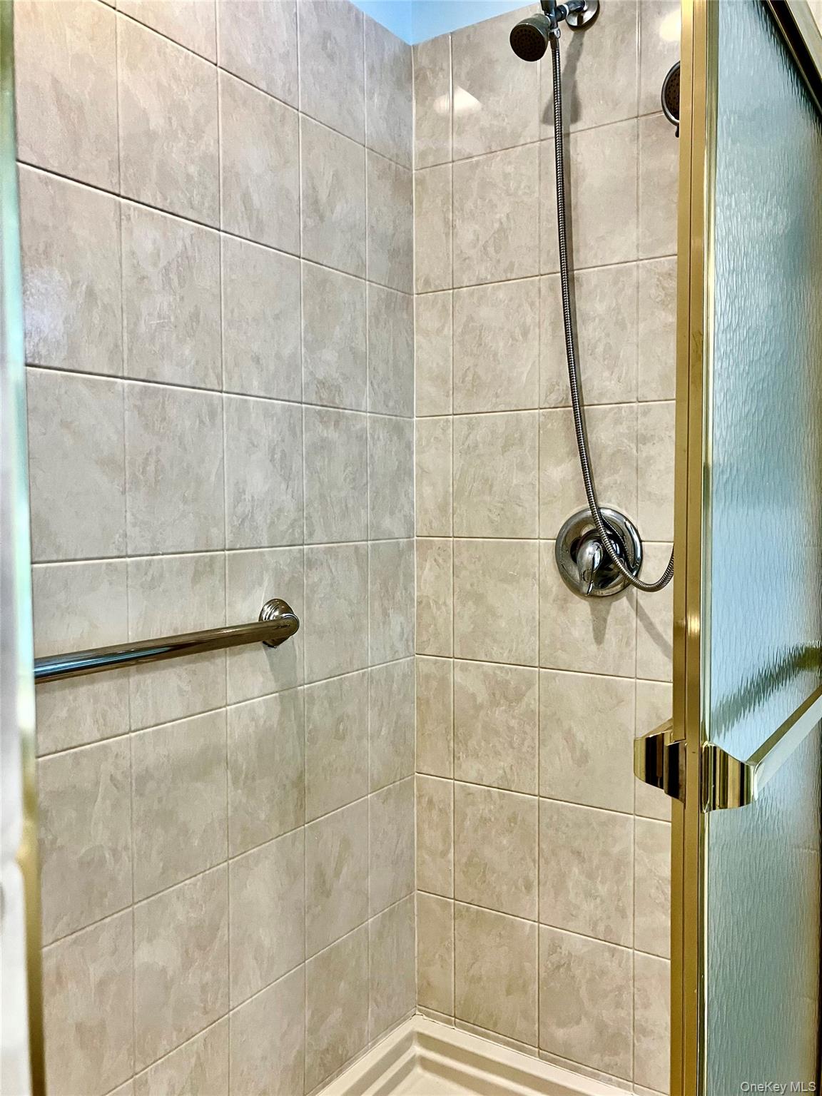 #14 photo, 2 Alden Place, Bronxville , NY 10708