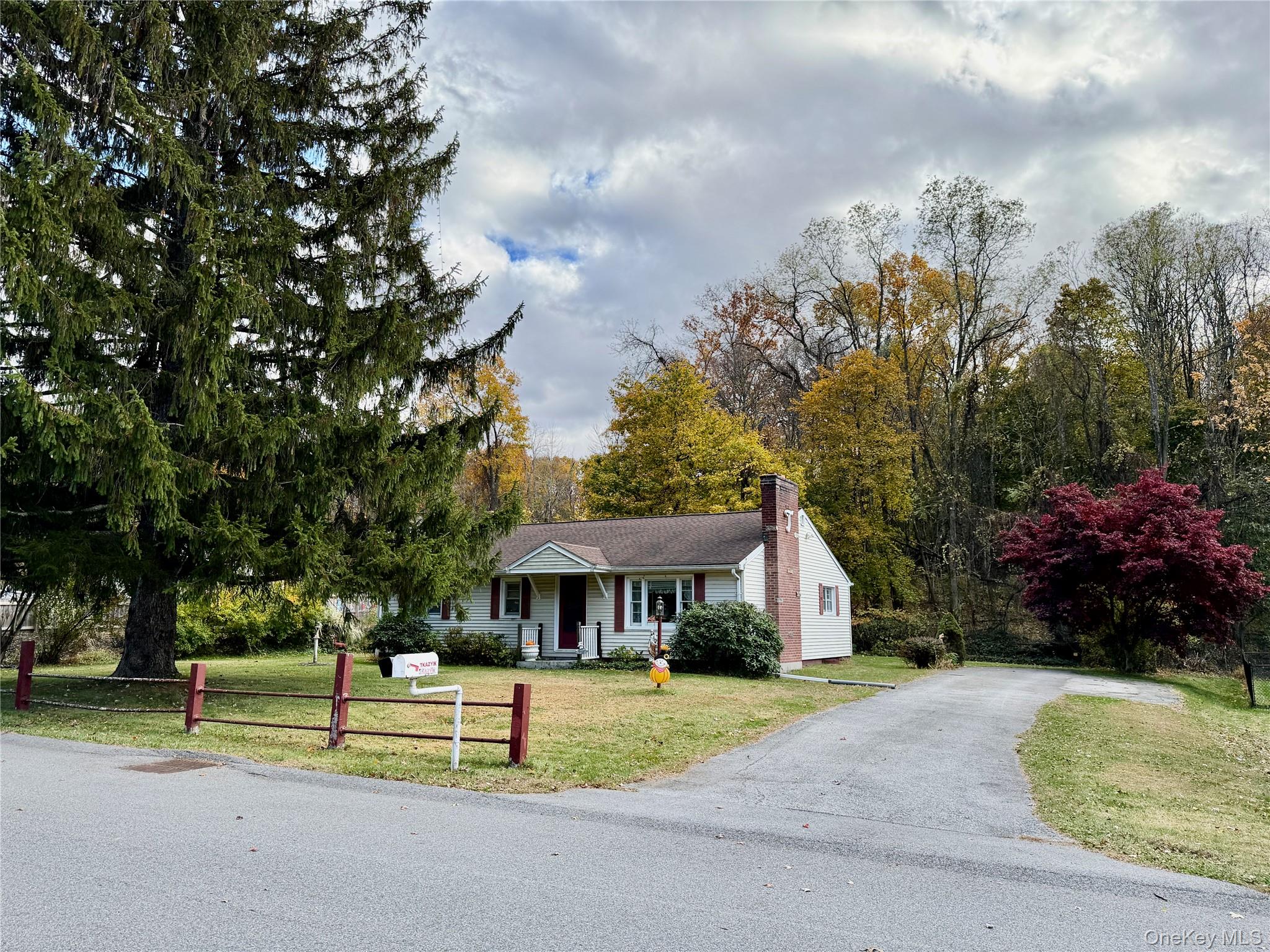 #19 photo, 4 Cherry Lane, Poughkeepsie , NY 12601