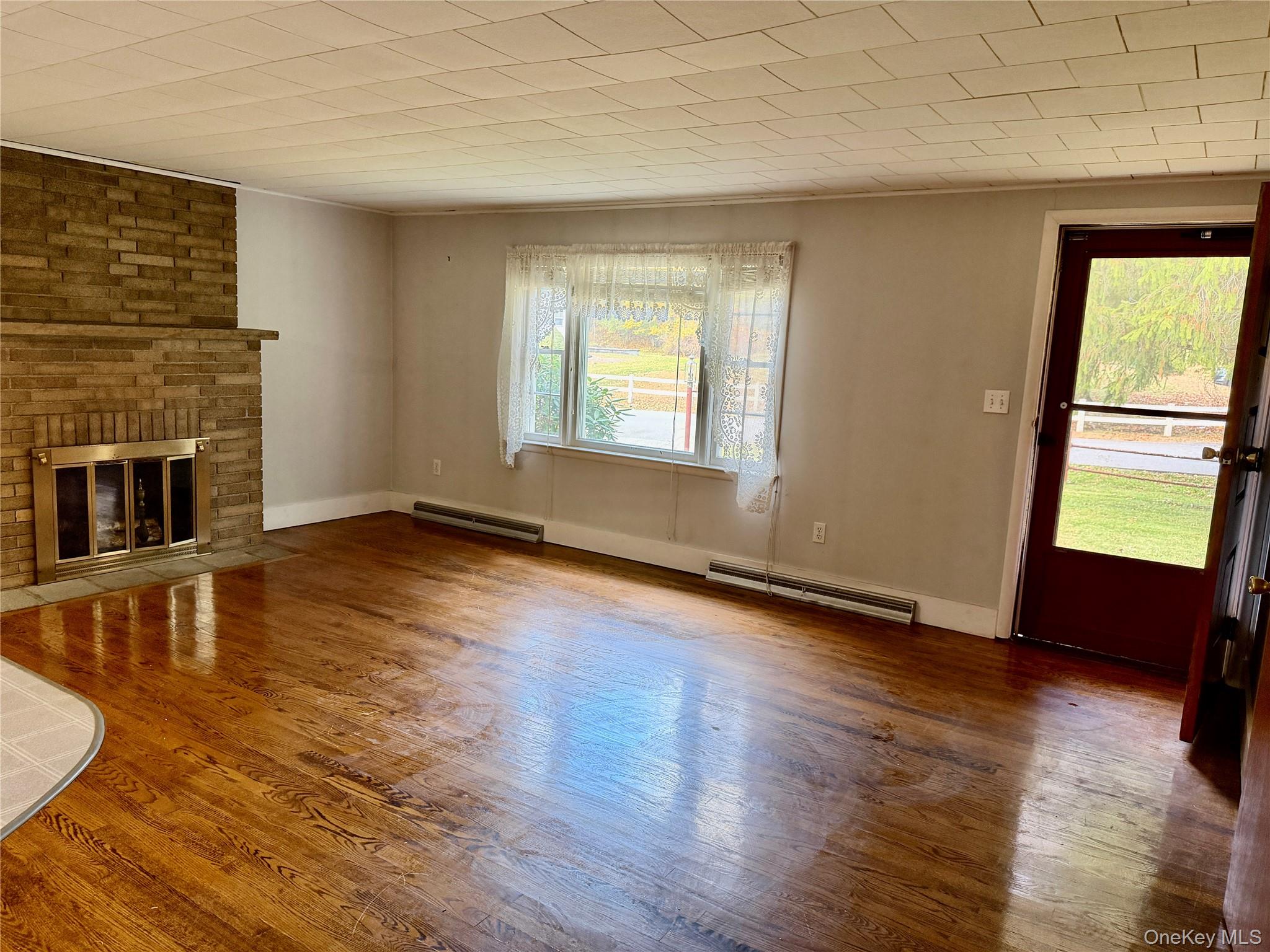 #4 photo, 4 Cherry Lane, Poughkeepsie , NY 12601