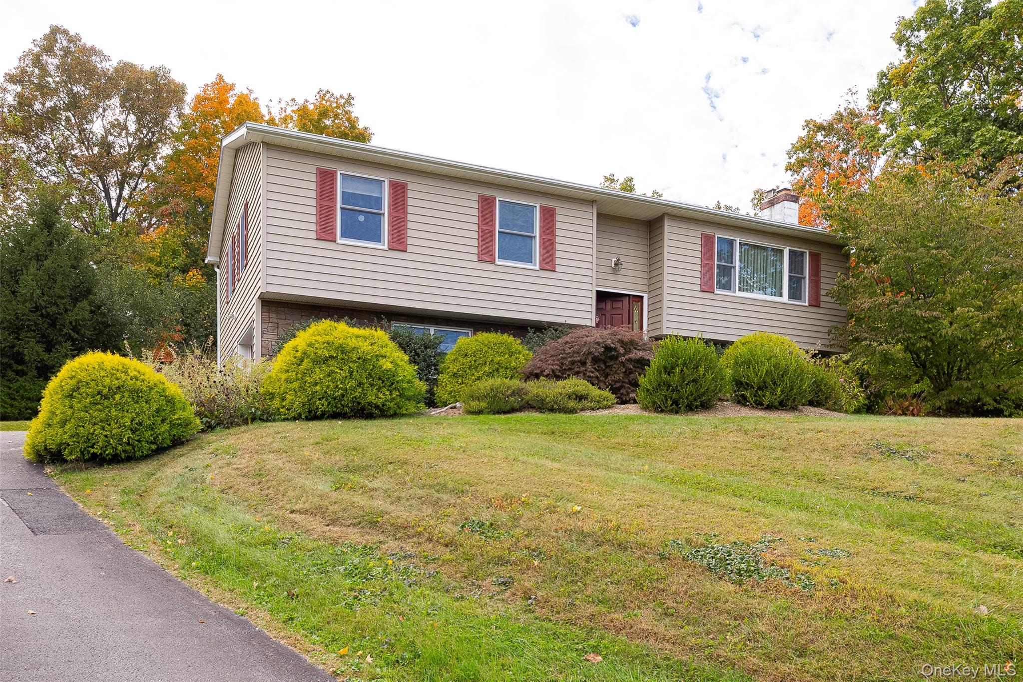 #1 photo, 15 Heather Court, Fishkill , NY 12524