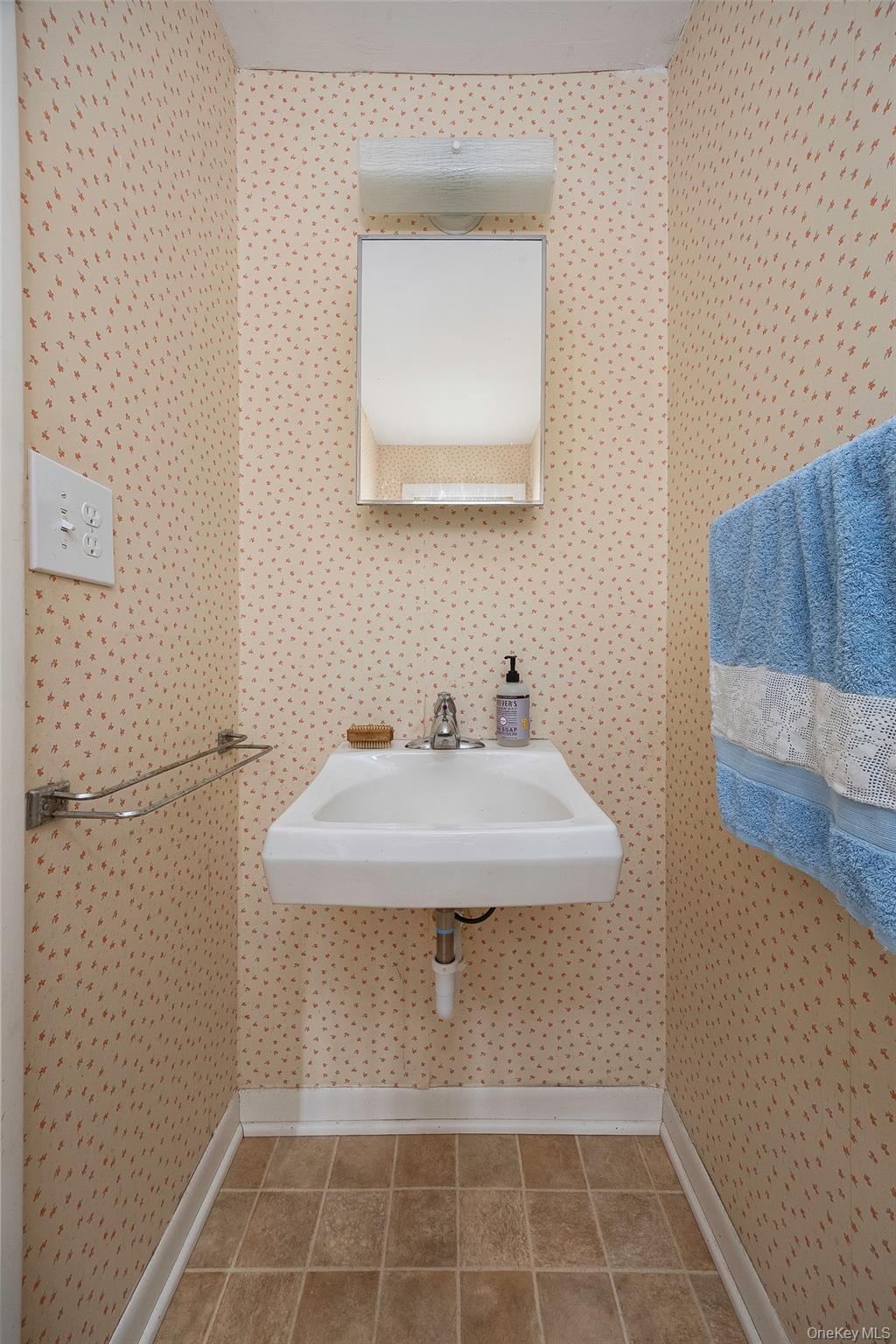 #19 photo, 15 Heather Court, Fishkill , NY 12524