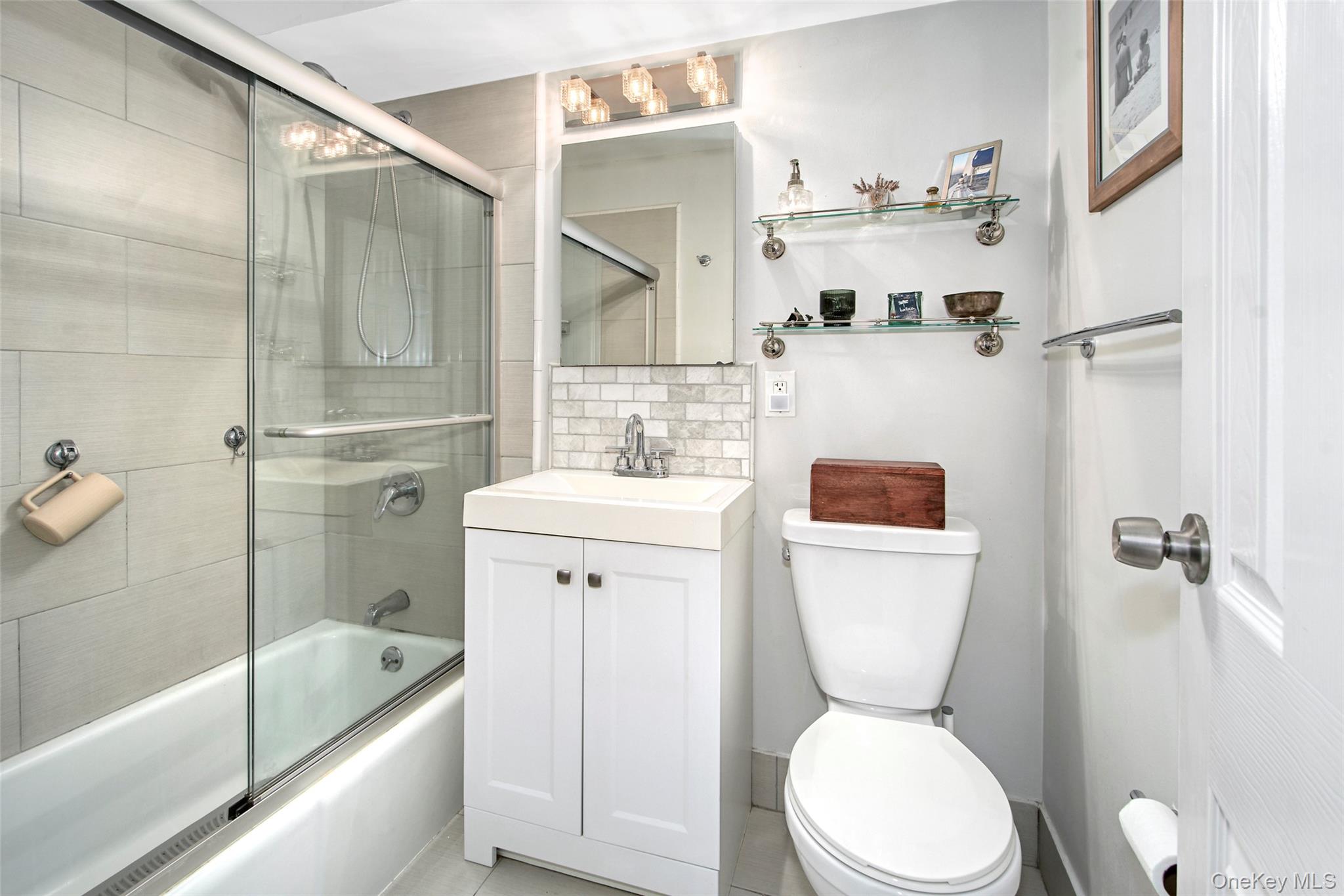 #14 photo, 480 Halstead Avenue, Harrison , NY 10528