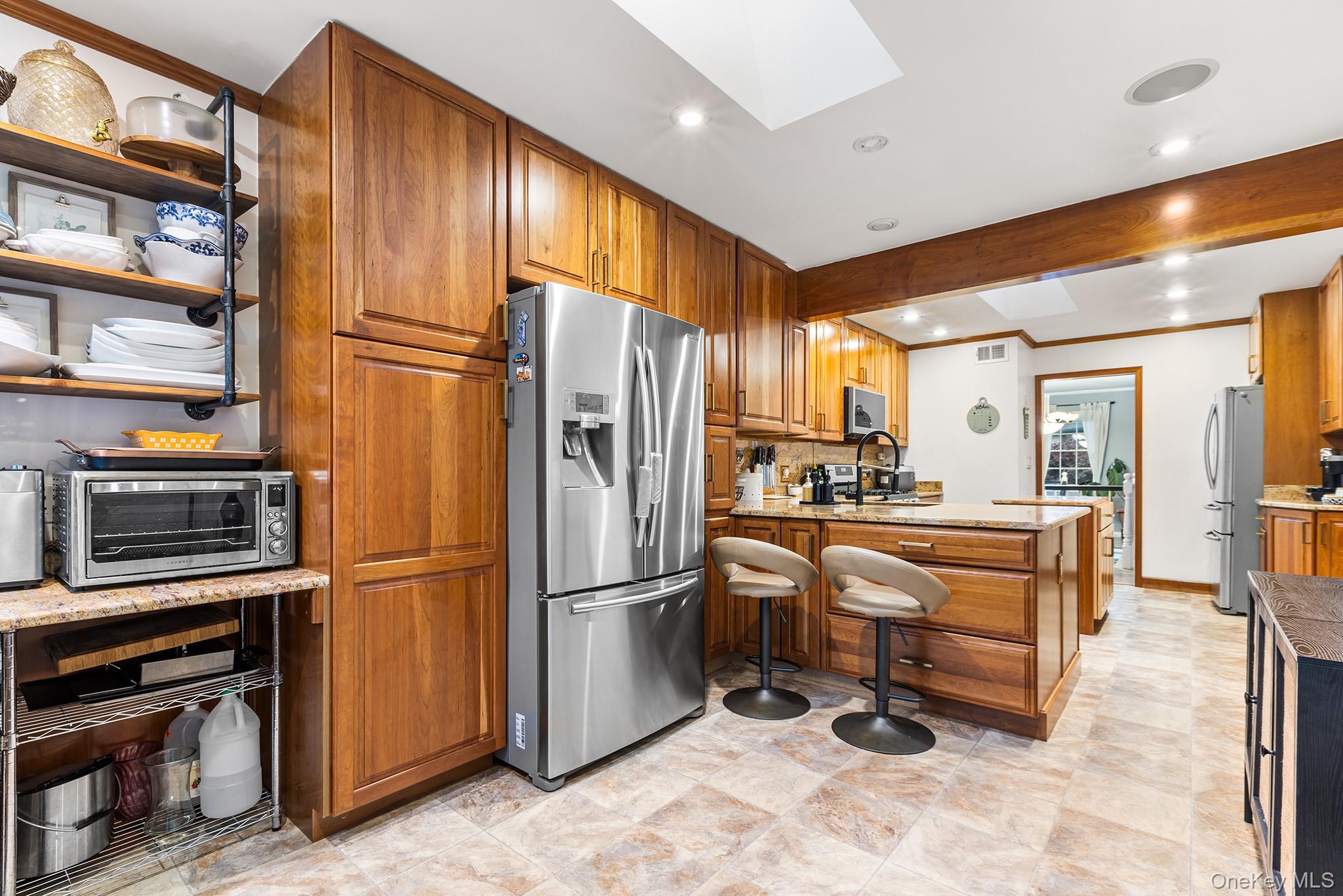 #12 photo, 9 Lewis Avenue, Hartsdale , NY 10530