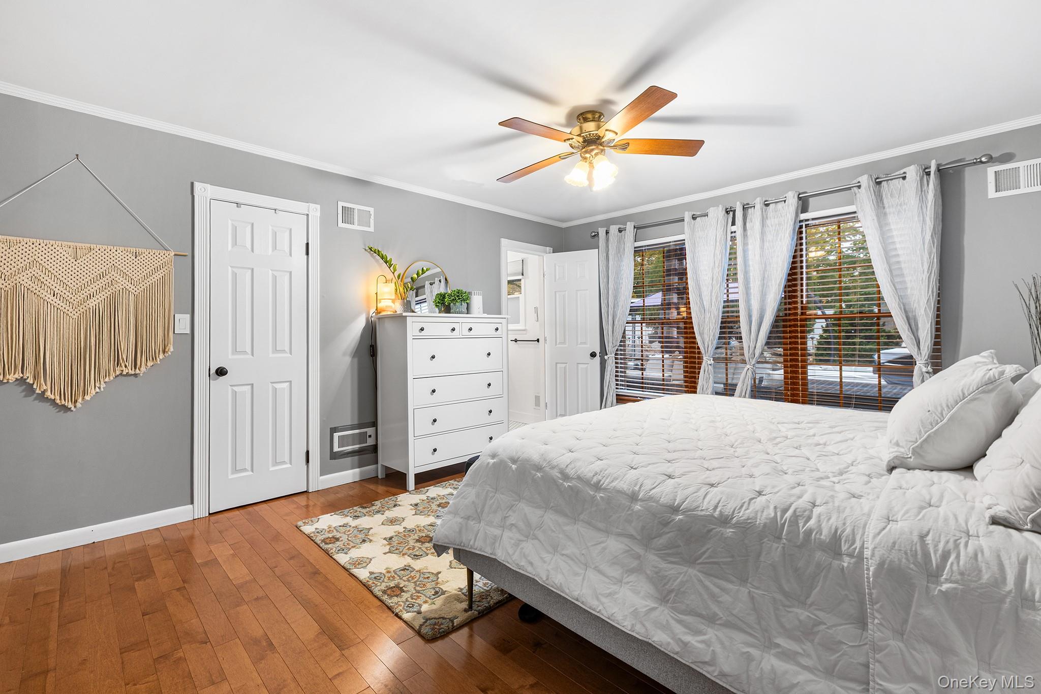 #17 photo, 9 Lewis Avenue, Hartsdale , NY 10530