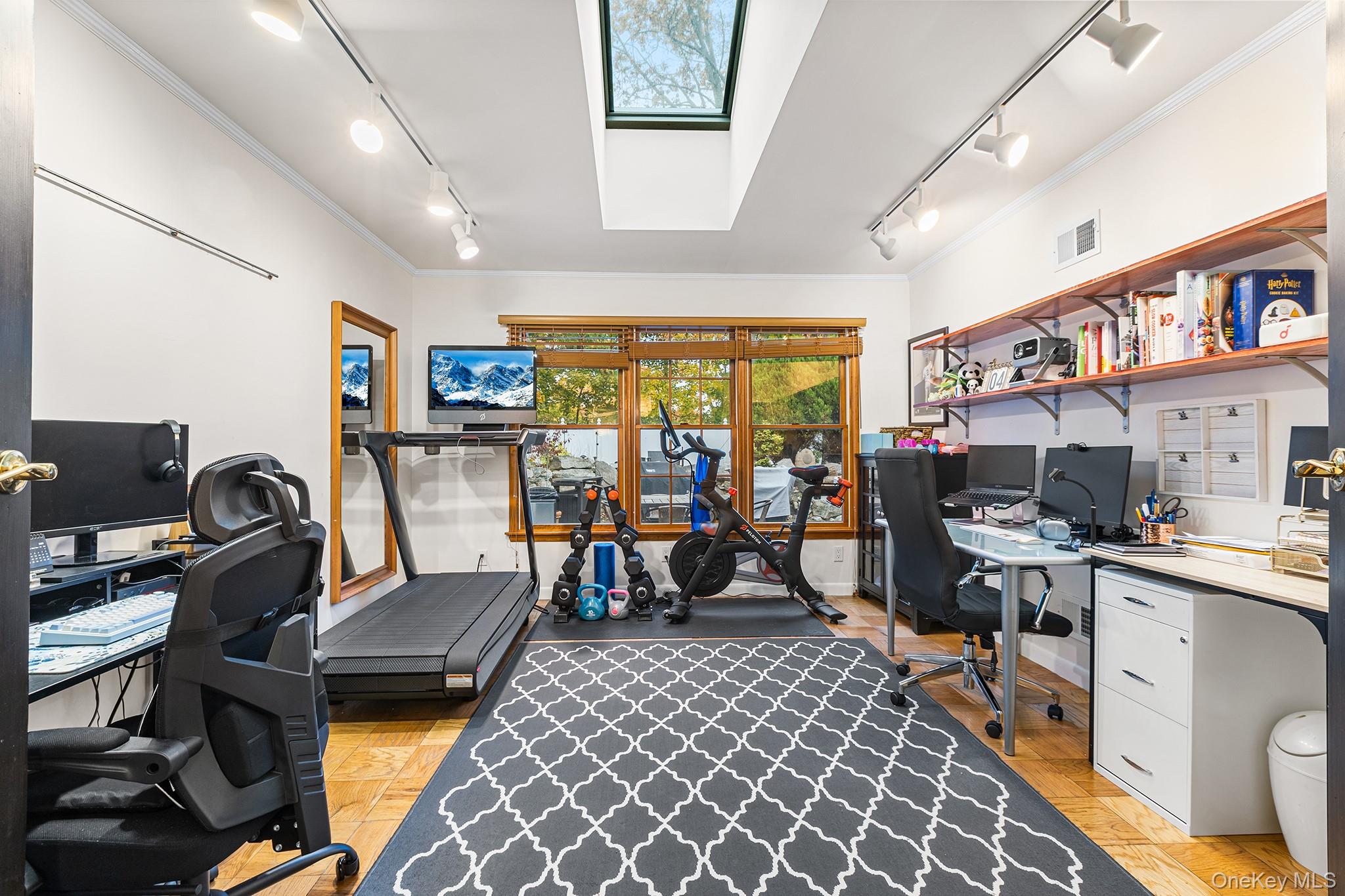 #7 photo, 9 Lewis Avenue, Hartsdale , NY 10530