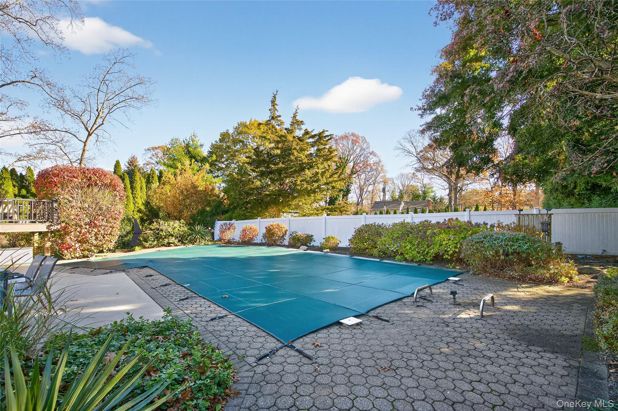 #20 photo, 21 Forest Road, Kings Park , NY 11754