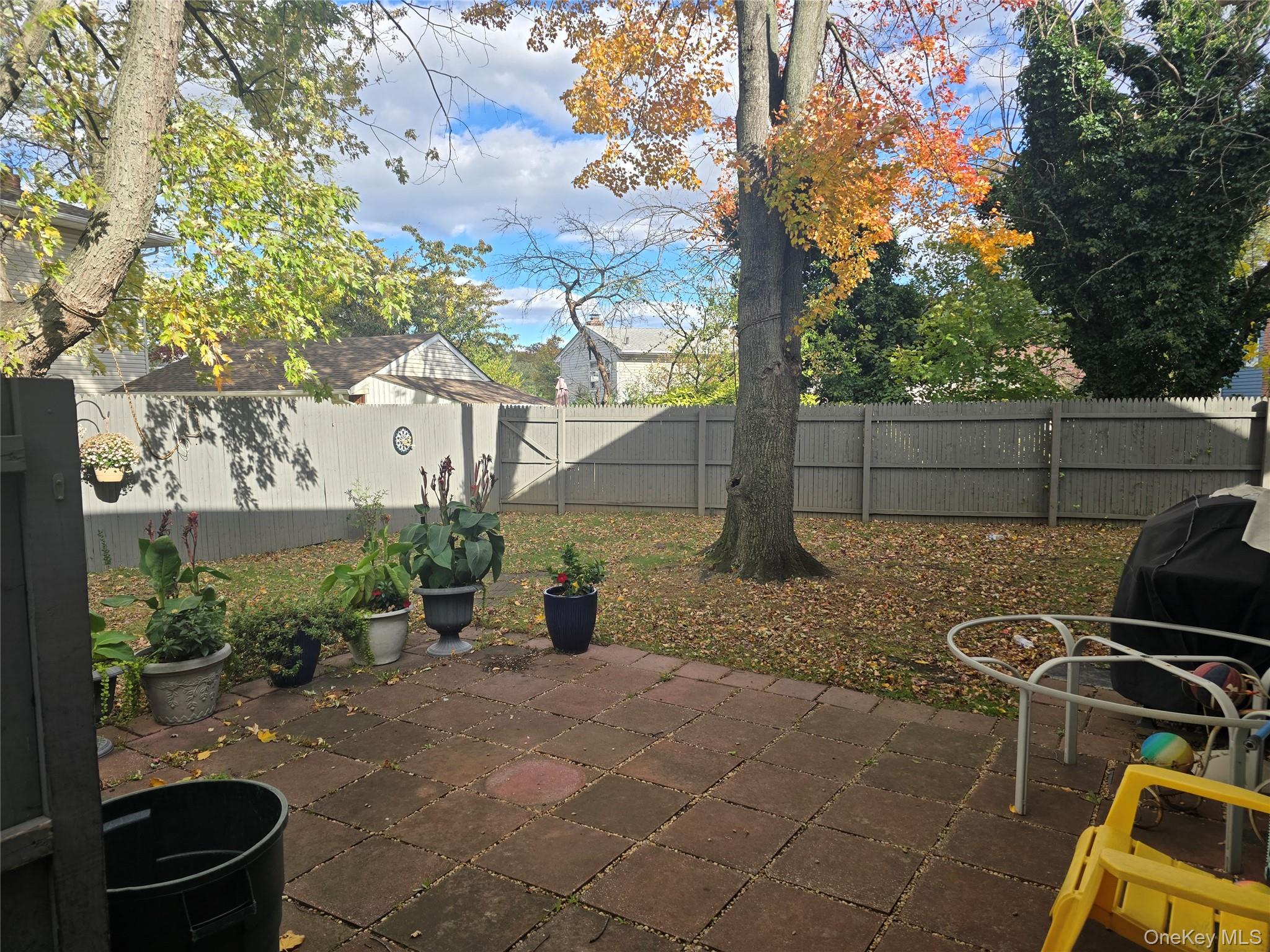 #2 photo, 1010 Hempstead Avenue, West Hempstead , NY 11552