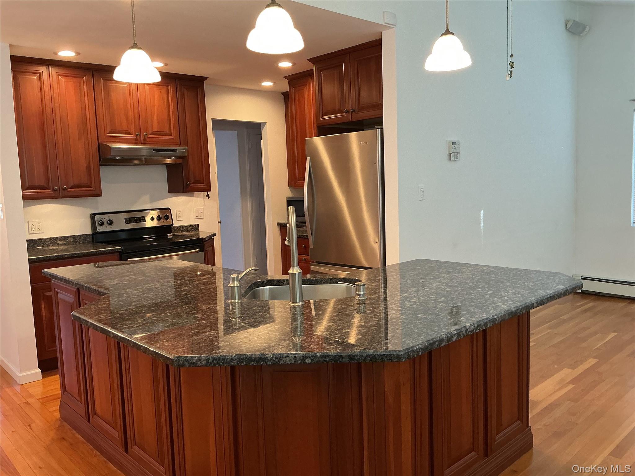 #6 photo, 4 Hitchcock Lane, Farmingdale , NY 11735