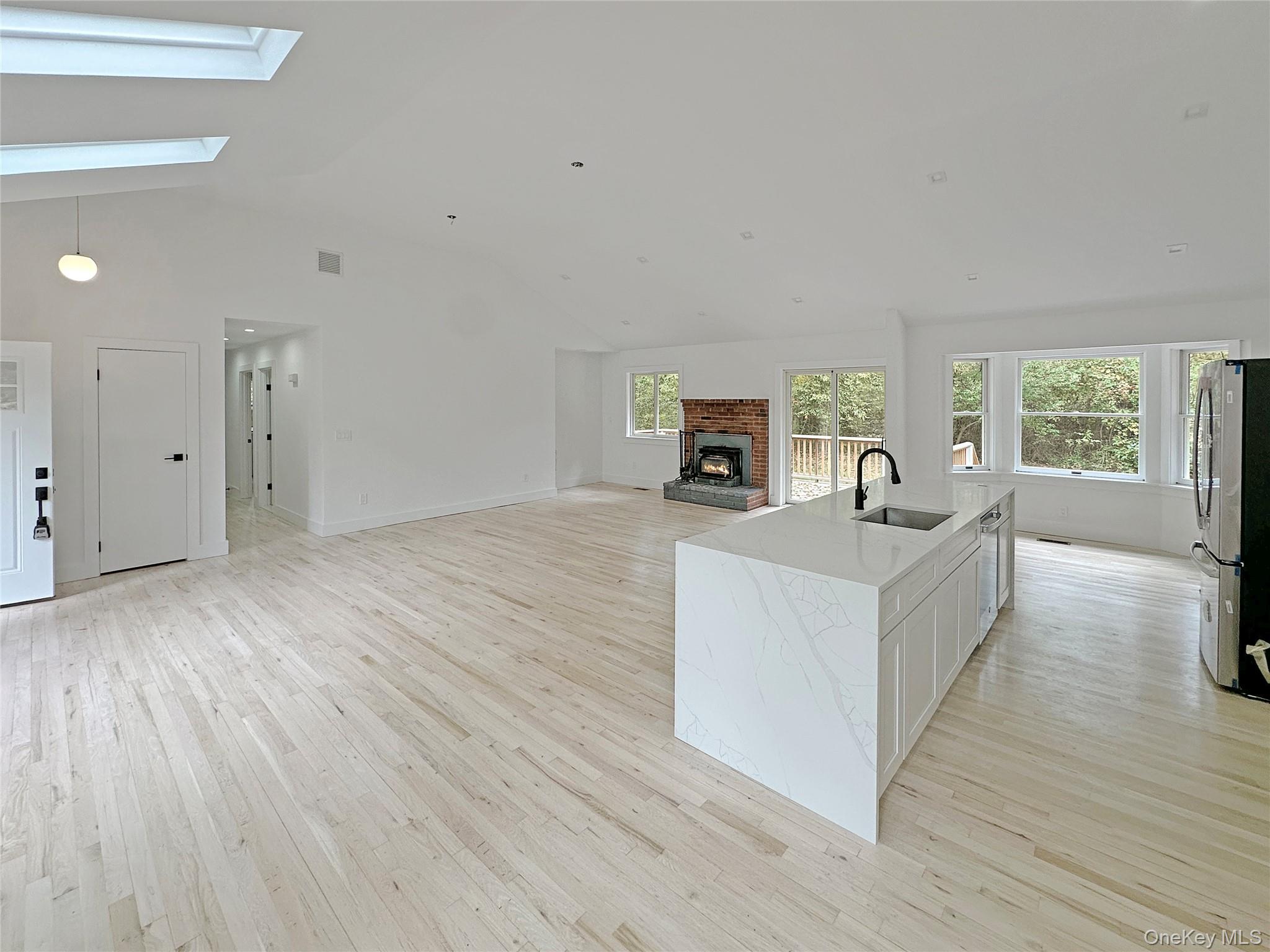 #10 photo, 12 Ida Lane, Aquebogue , NY 11901