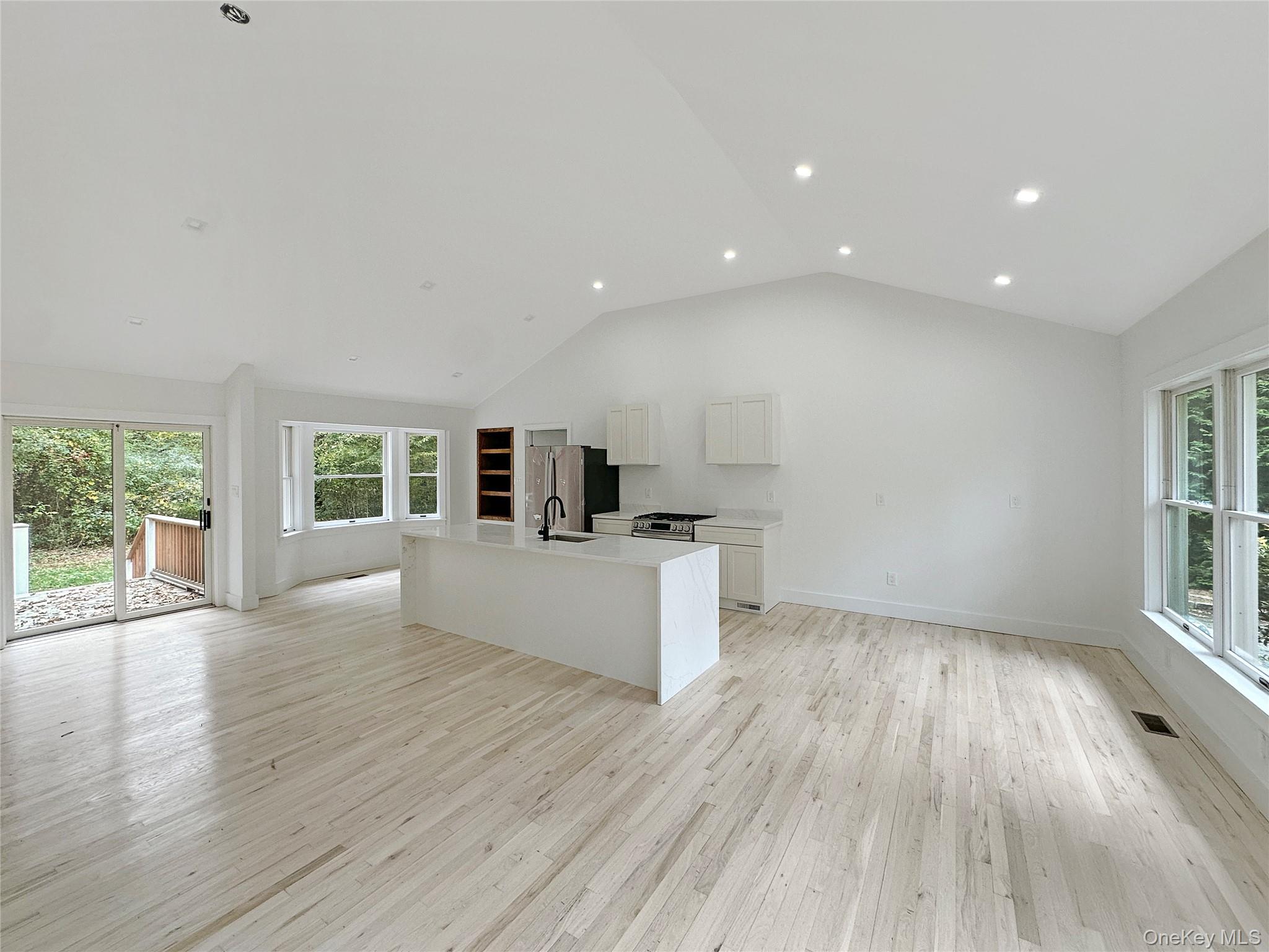 #8 photo, 12 Ida Lane, Aquebogue , NY 11901