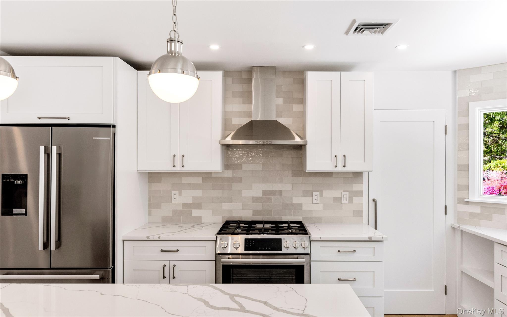 #5 photo, 4 Pine Tree Court, East Quogue , NY 11942