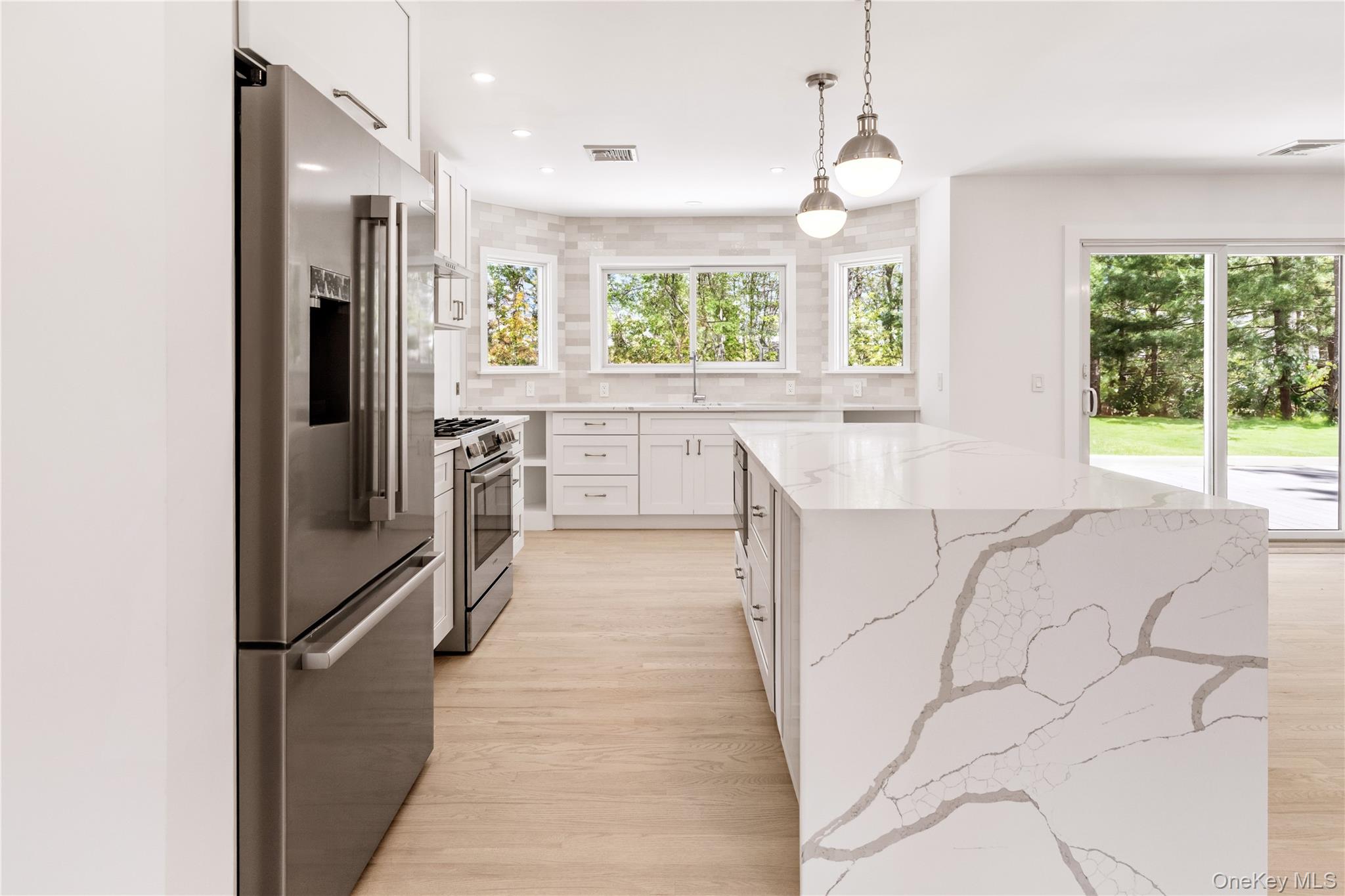 #8 photo, 4 Pine Tree Court, East Quogue , NY 11942