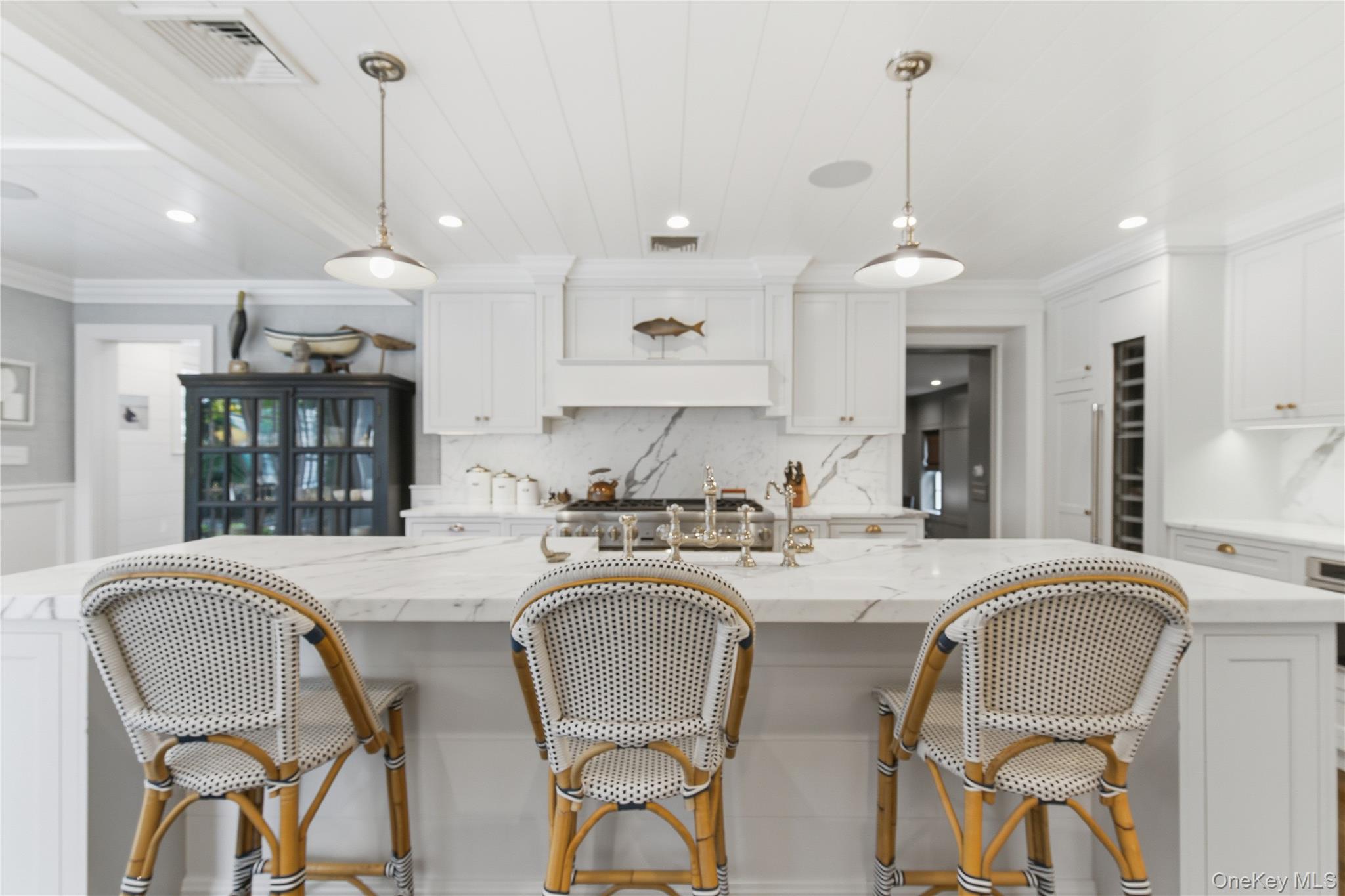 #10 photo, 3 Thorman Lane, Huntington , NY 11743