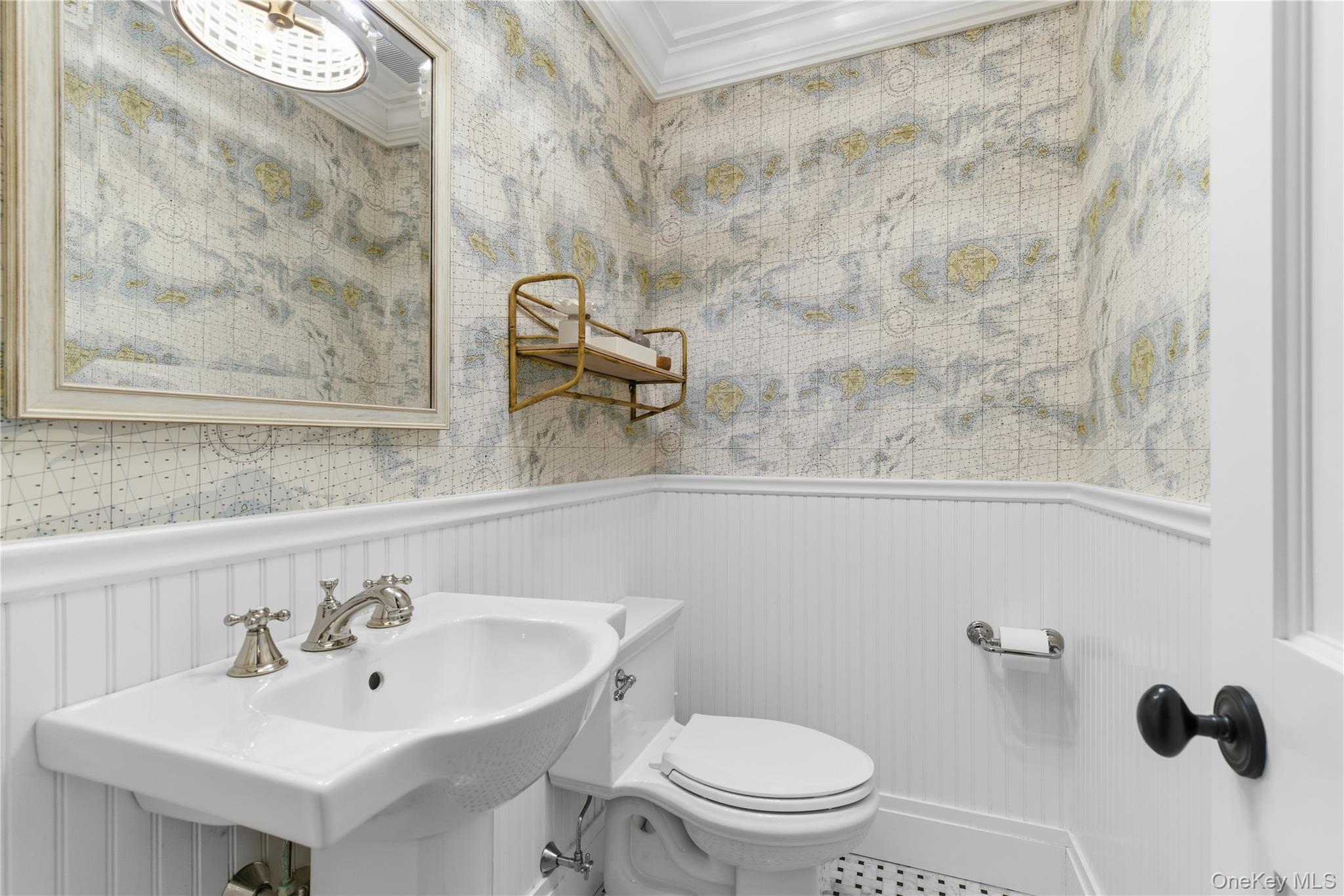 #20 photo, 3 Thorman Lane, Huntington , NY 11743