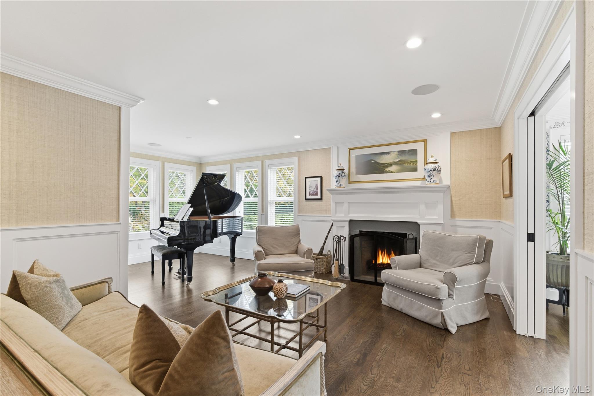 #5 photo, 3 Thorman Lane, Huntington , NY 11743