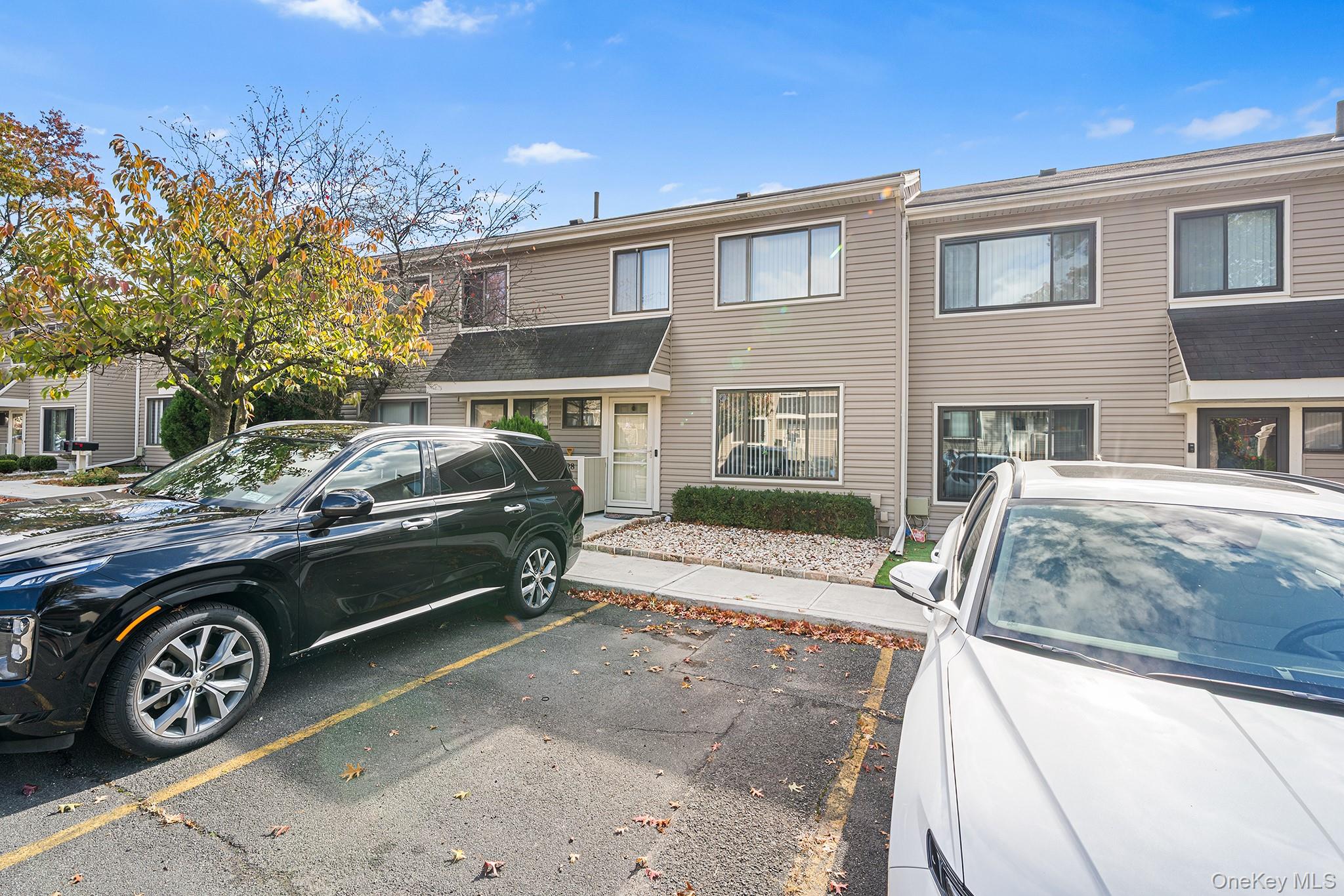 #2 photo, 28 Berry Court, Staten Island , NY 10309