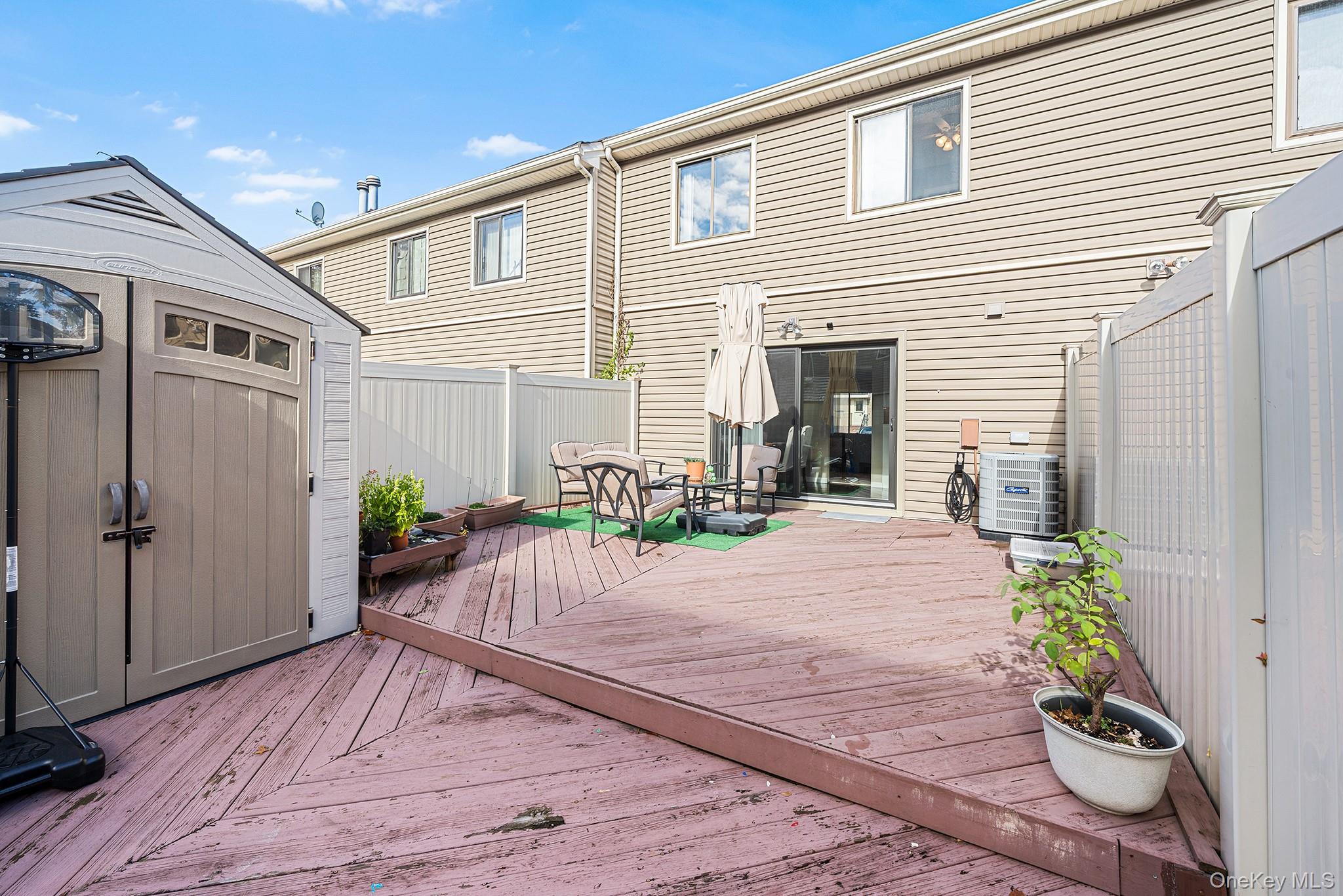 #20 photo, 28 Berry Court, Staten Island , NY 10309