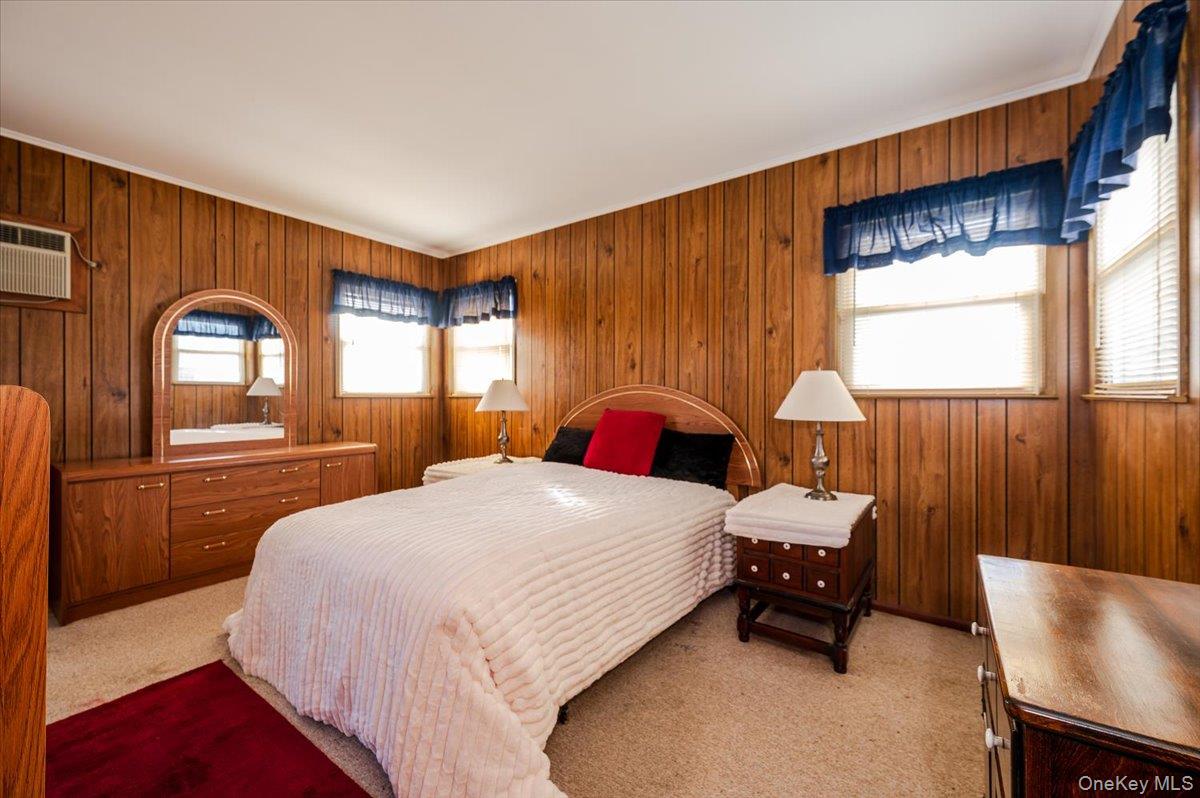 #13 photo, 580 Heathcliff Drive, Seaford , NY 11783