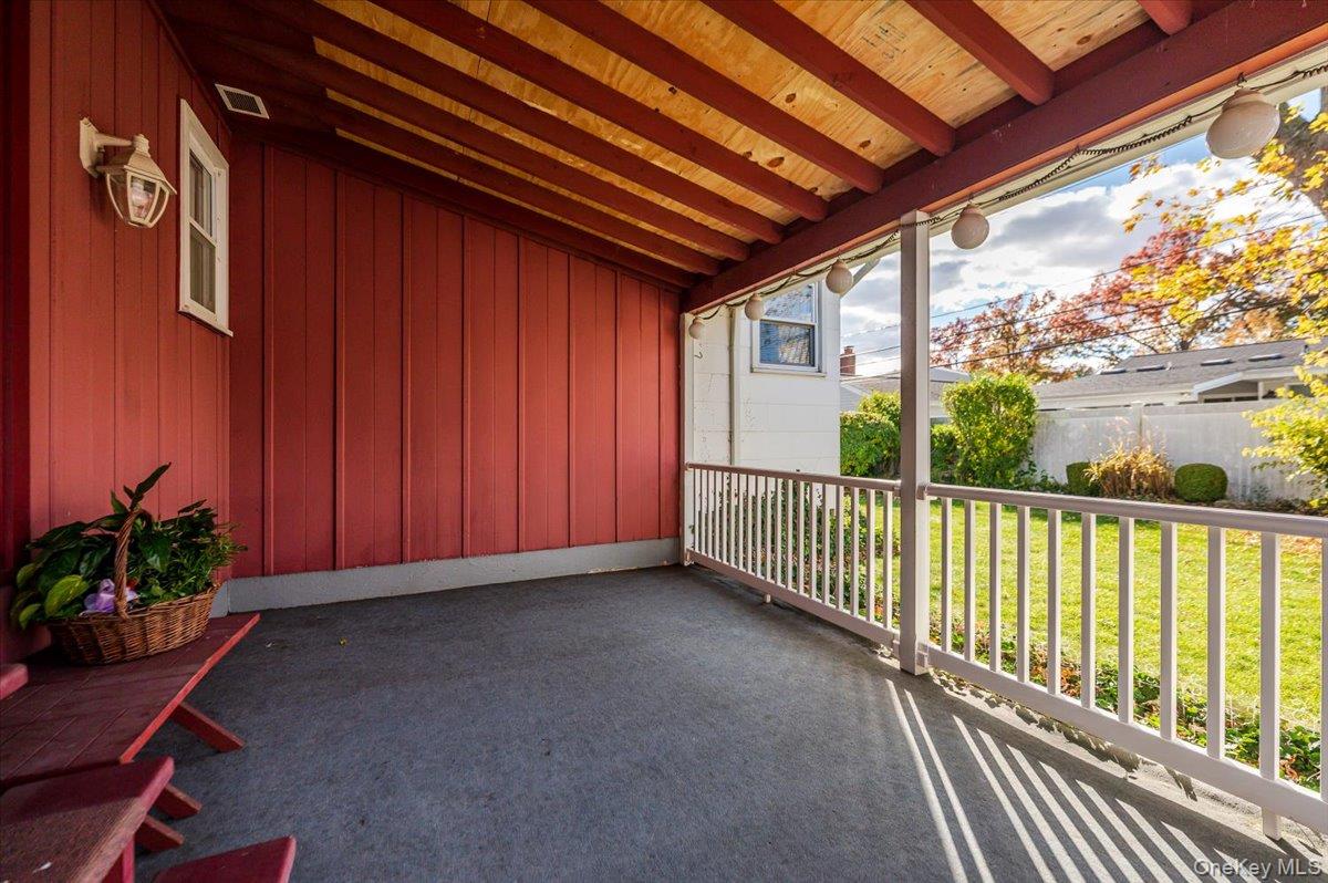 #20 photo, 580 Heathcliff Drive, Seaford , NY 11783