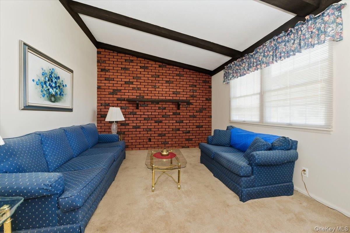 #3 photo, 580 Heathcliff Drive, Seaford , NY 11783