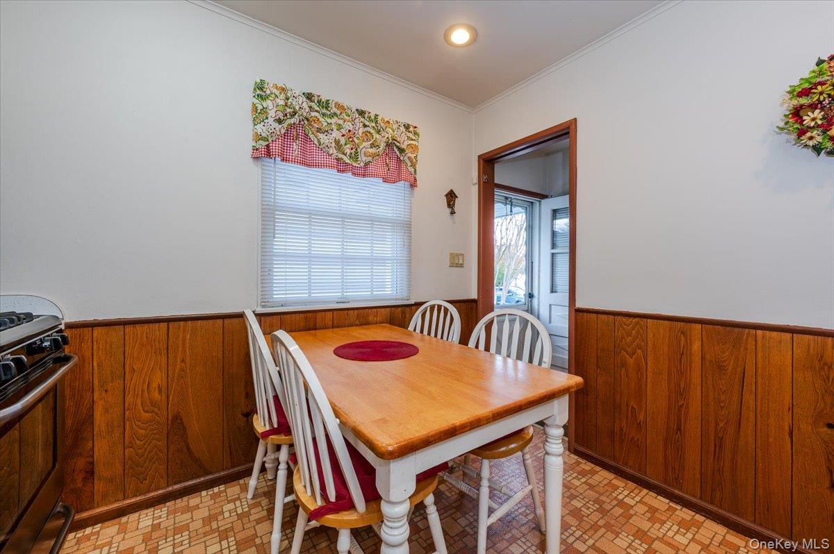 #9 photo, 580 Heathcliff Drive, Seaford , NY 11783