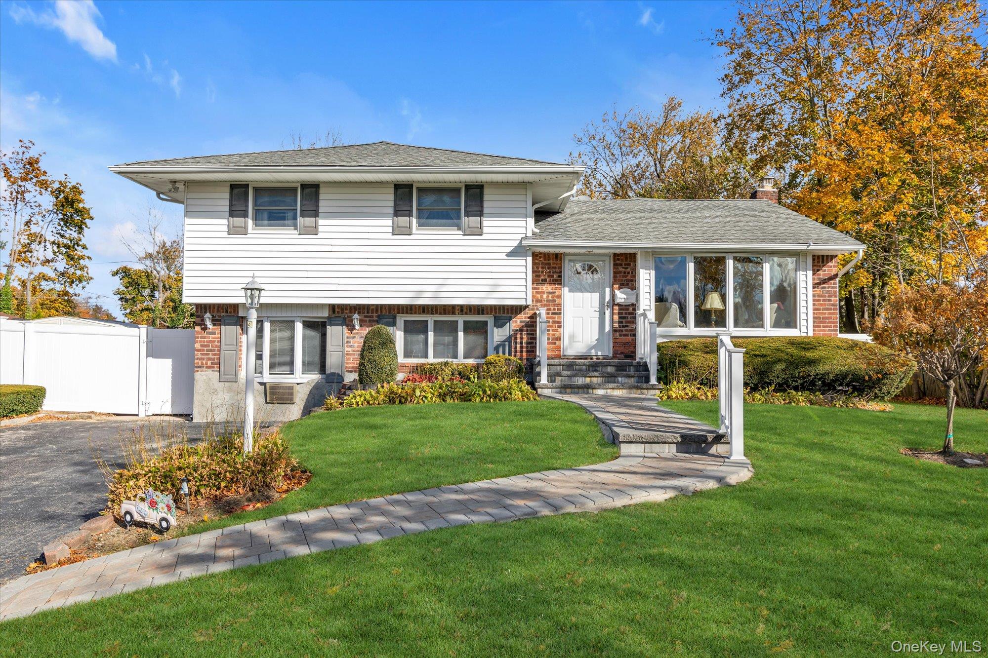 #1 photo, 3 Gardenia Drive, Commack , NY 11725
