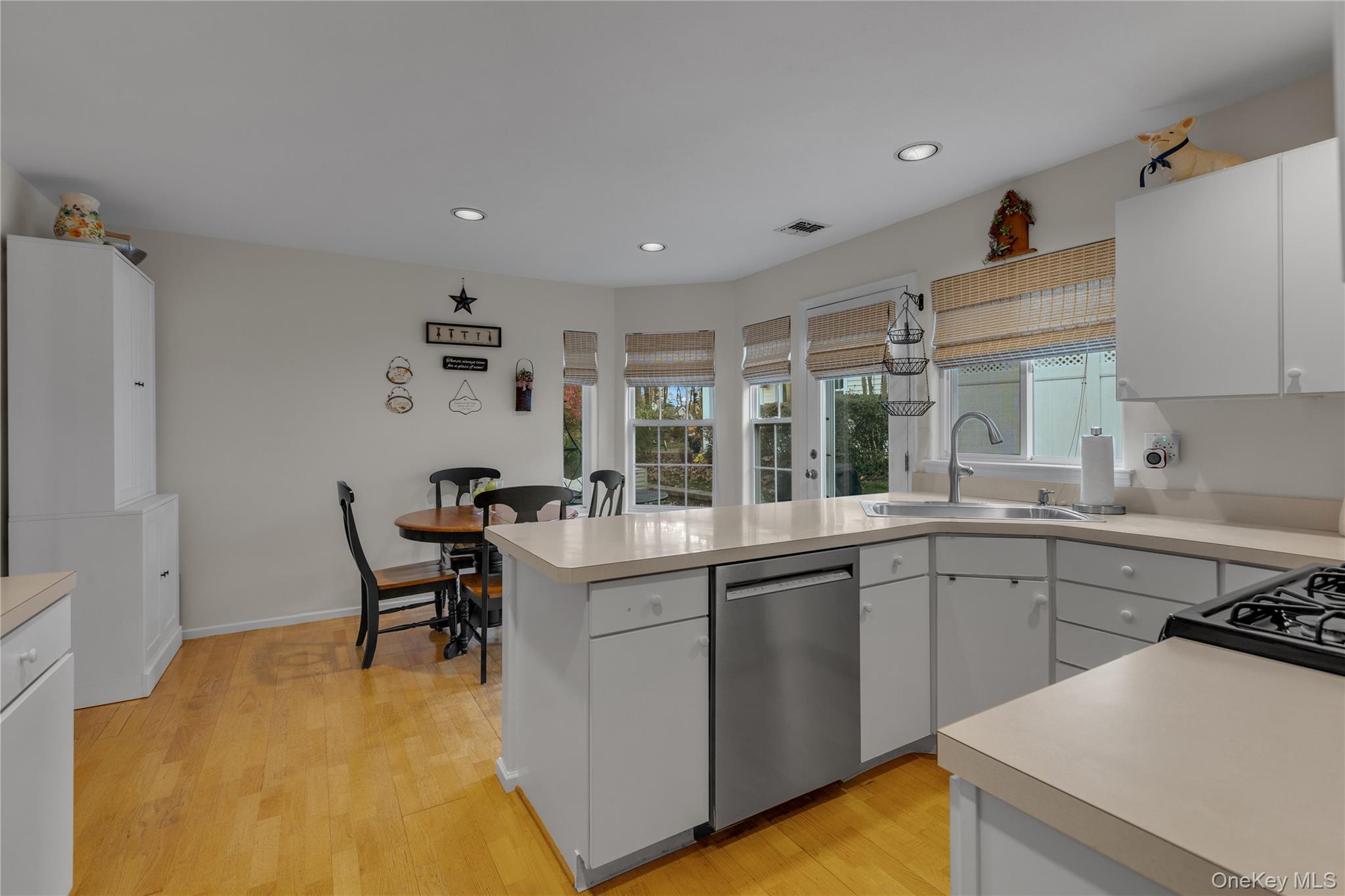 #8 photo, 256 Glen Drive, Ridge , NY 11961