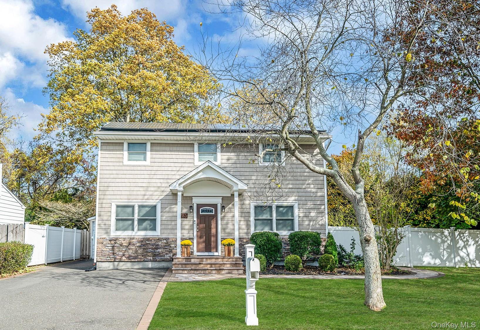 #1 photo, 785 Franklyn Avenue, Bohemia , NY 11716