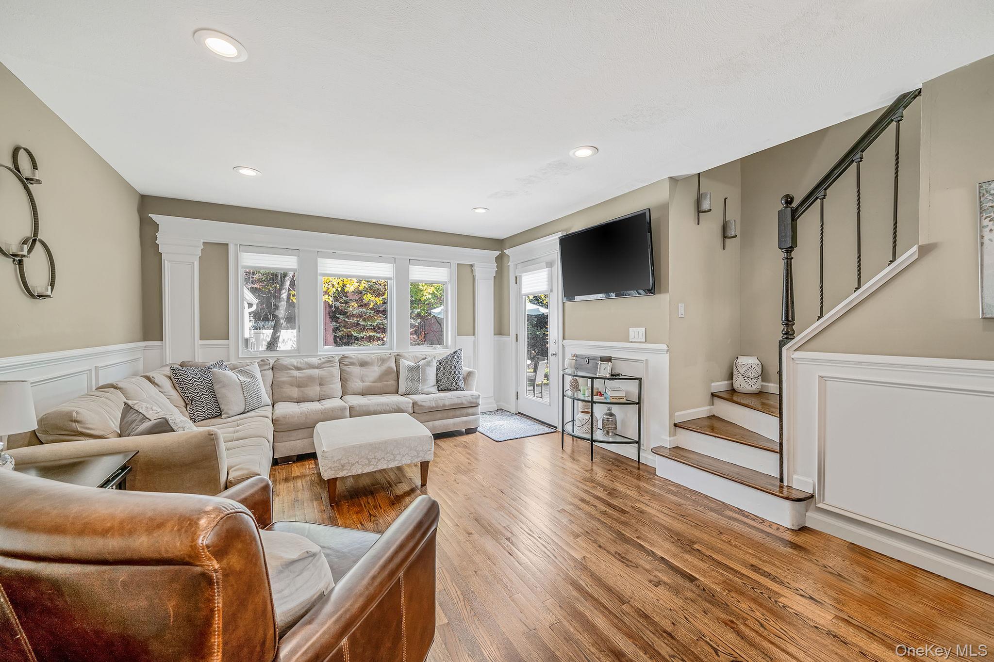 #11 photo, 785 Franklyn Avenue, Bohemia , NY 11716