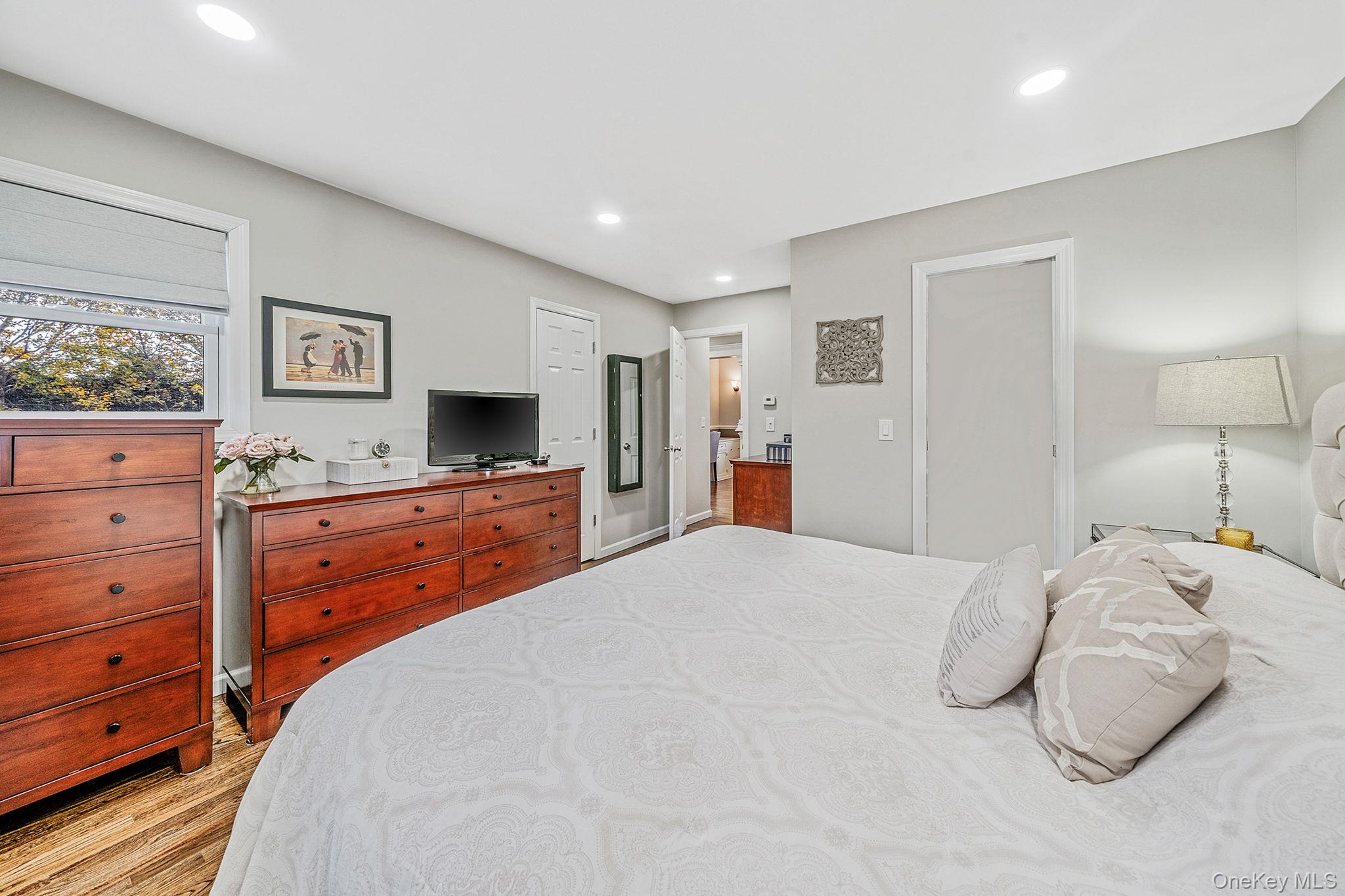 #15 photo, 785 Franklyn Avenue, Bohemia , NY 11716