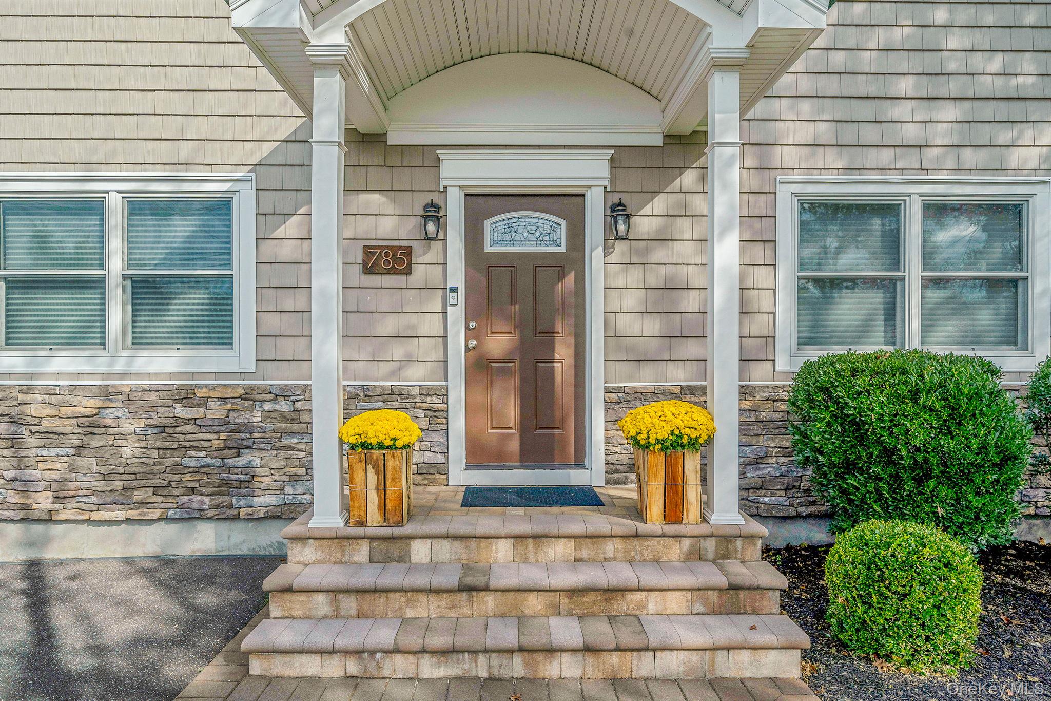 #3 photo, 785 Franklyn Avenue, Bohemia , NY 11716