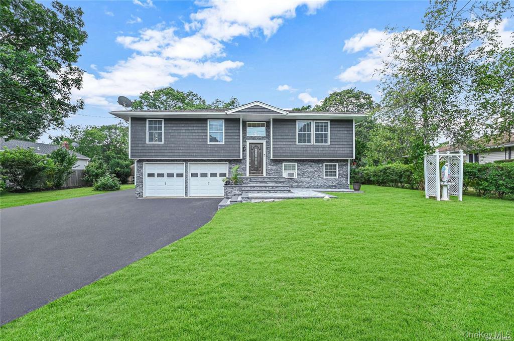 #1 photo, 262 N Dunton Avenue, East Patchogue , NY 11772