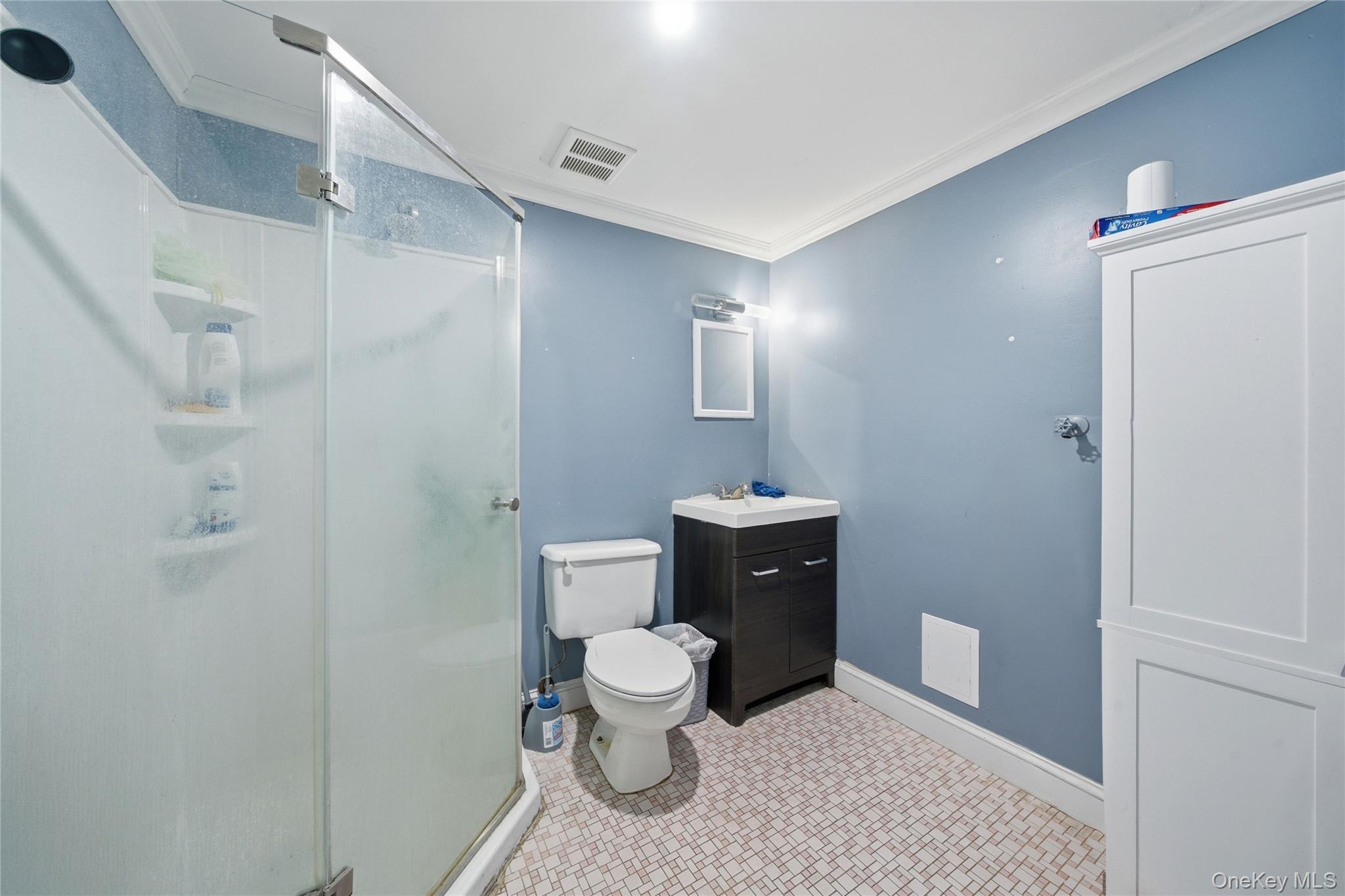 #18 photo, 262 N Dunton Avenue, East Patchogue , NY 11772